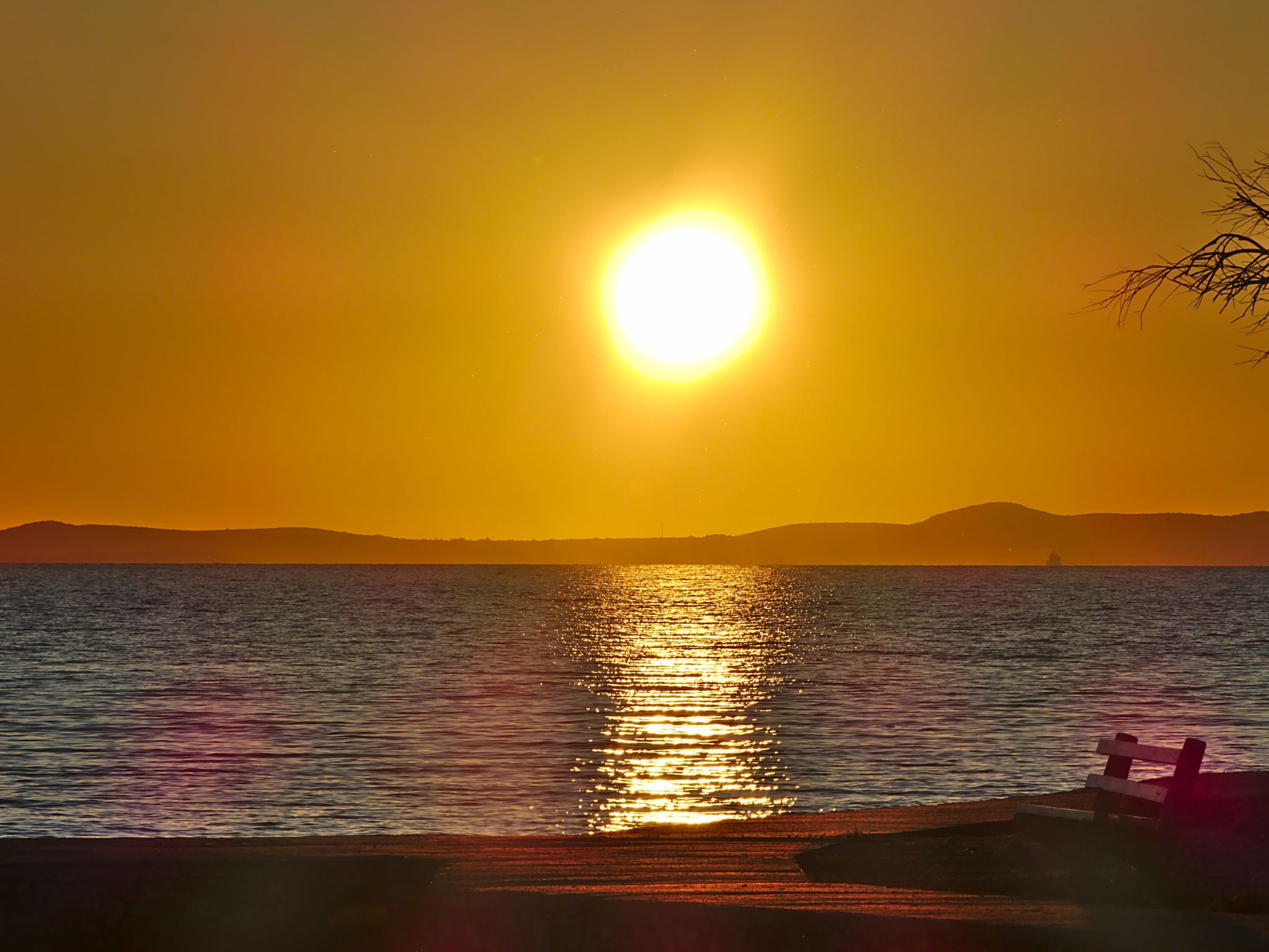 Erdgeschoss-Ferienwohnung mit Garten und Pool-Dedans