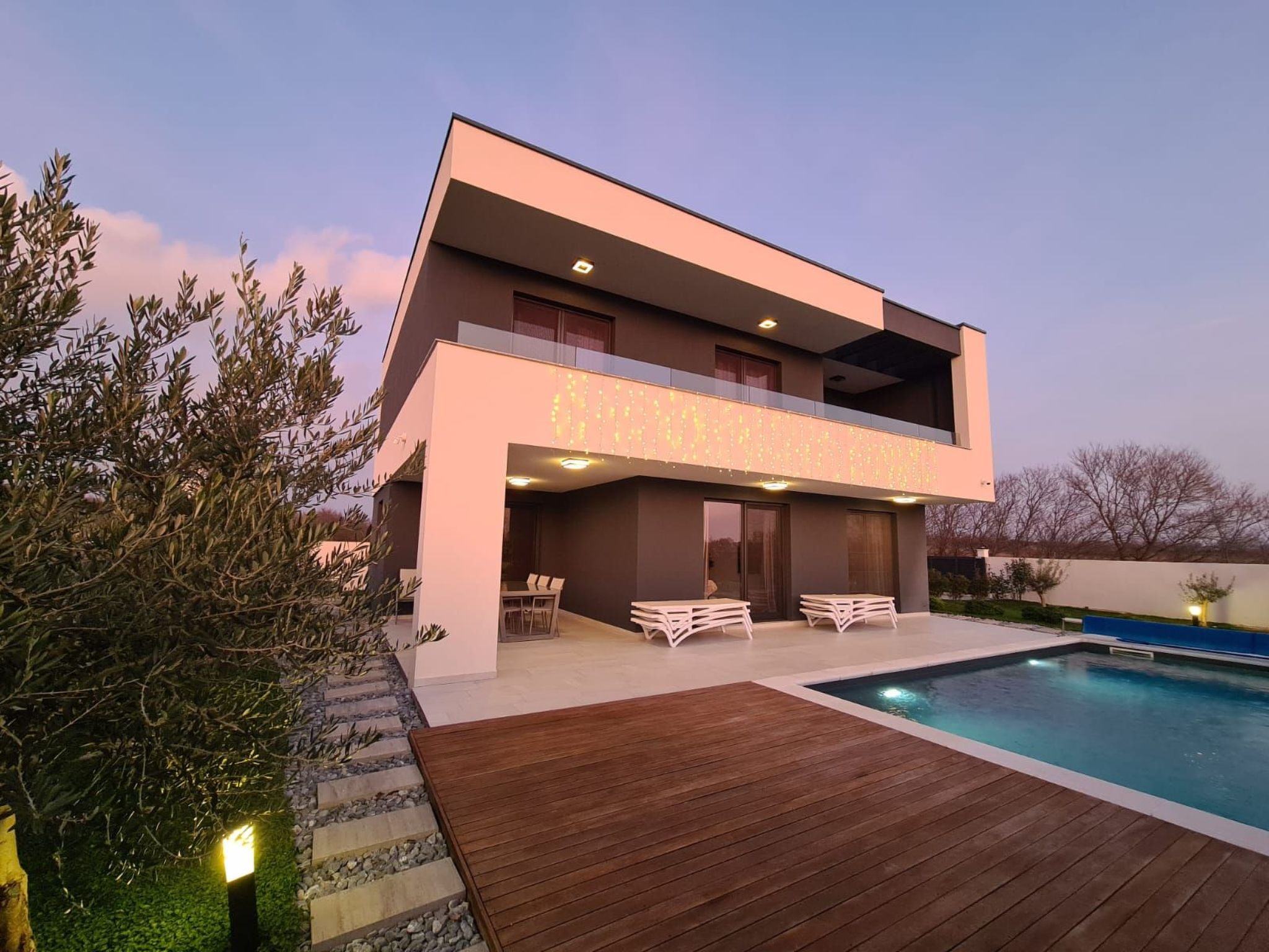 Ferienhaus mit umzäuntem Garten in Privlaka (Kroatien) und 1 Hund erlaubt