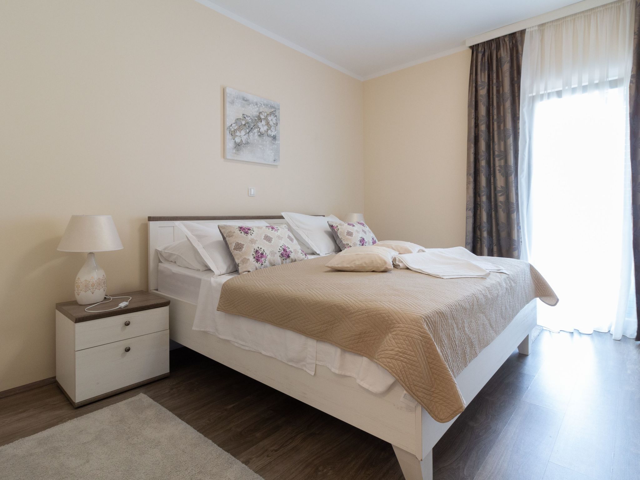 Villa mit Garten, Grill und Terrasse-Drinnen