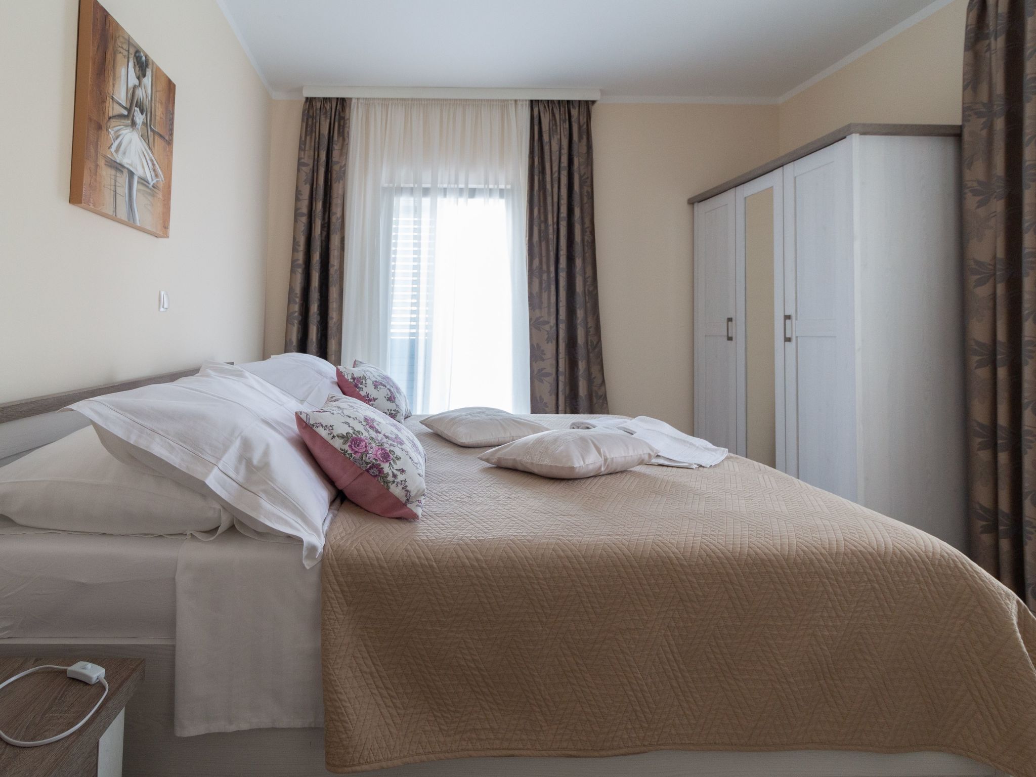 Villa mit Garten, Grill und Terrasse-Drinnen