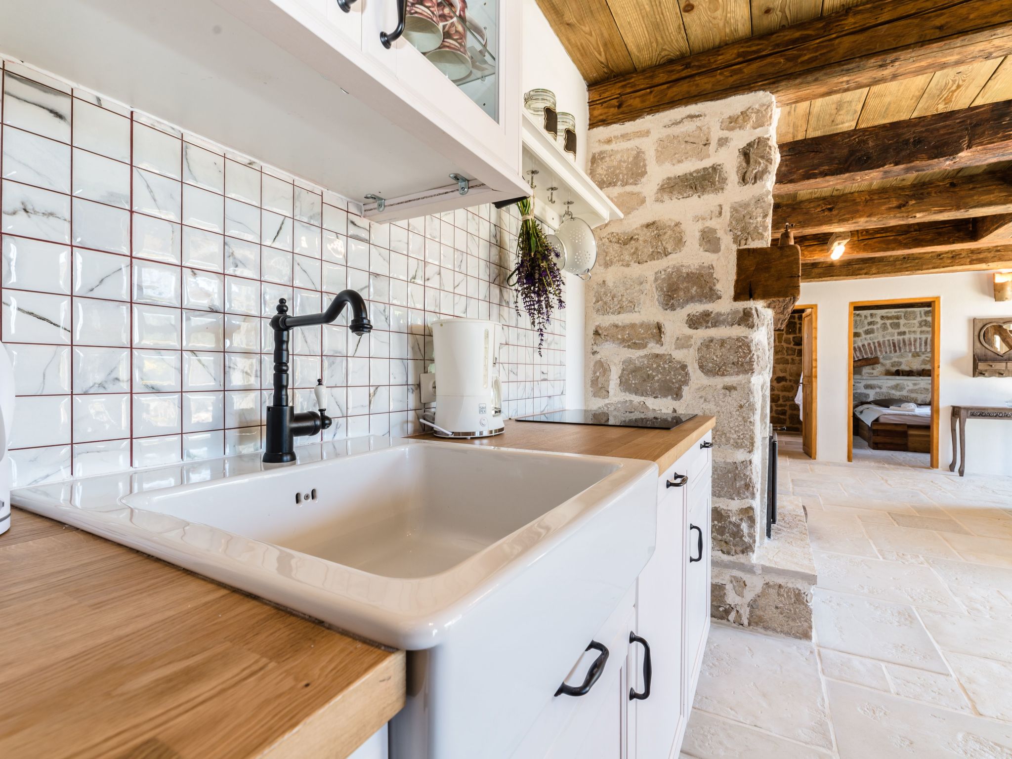 "Lipa" mit Schwimmbad-Image-tags.info