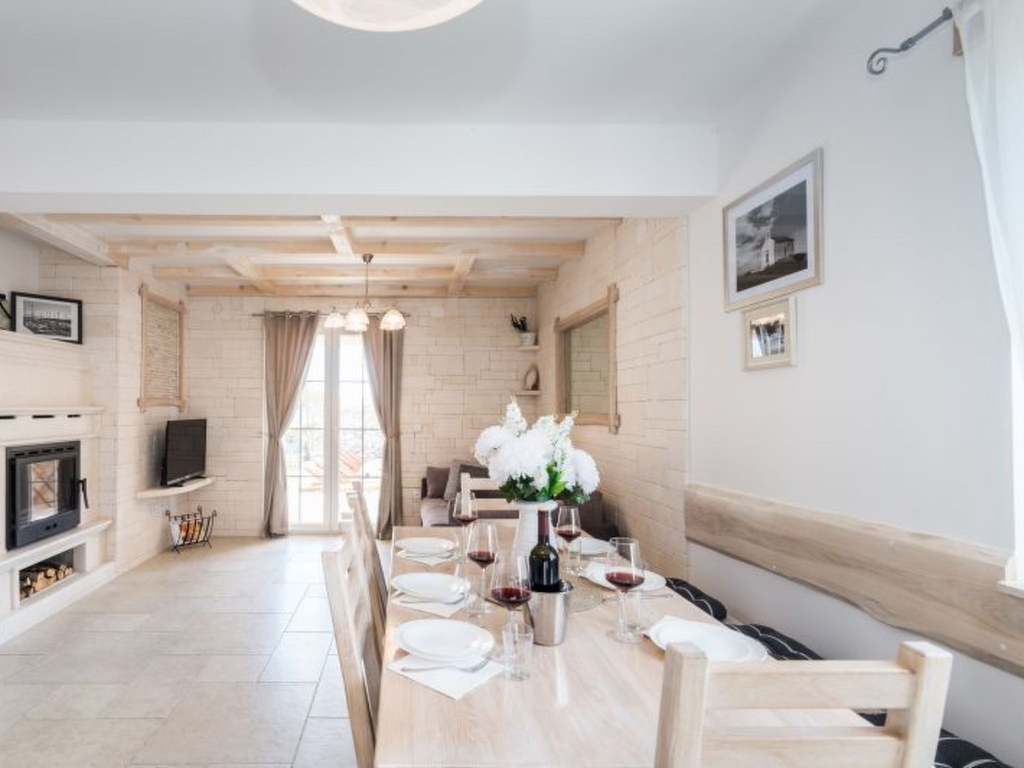 Villa mit beheiztem Pool, schöne Aussicht, Strandnähe-Image-tags.info