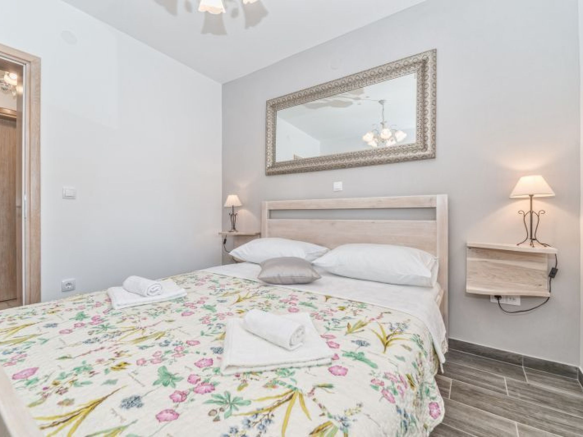 Villa mit beheiztem Pool, schöne Aussicht, Strandnähe-Image-tags.info