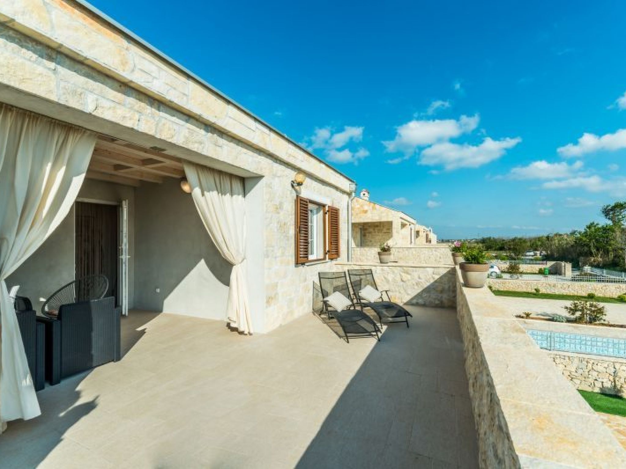 Villa mit beheiztem Pool, schöne Aussicht, Strandnähe-Image-tags.info