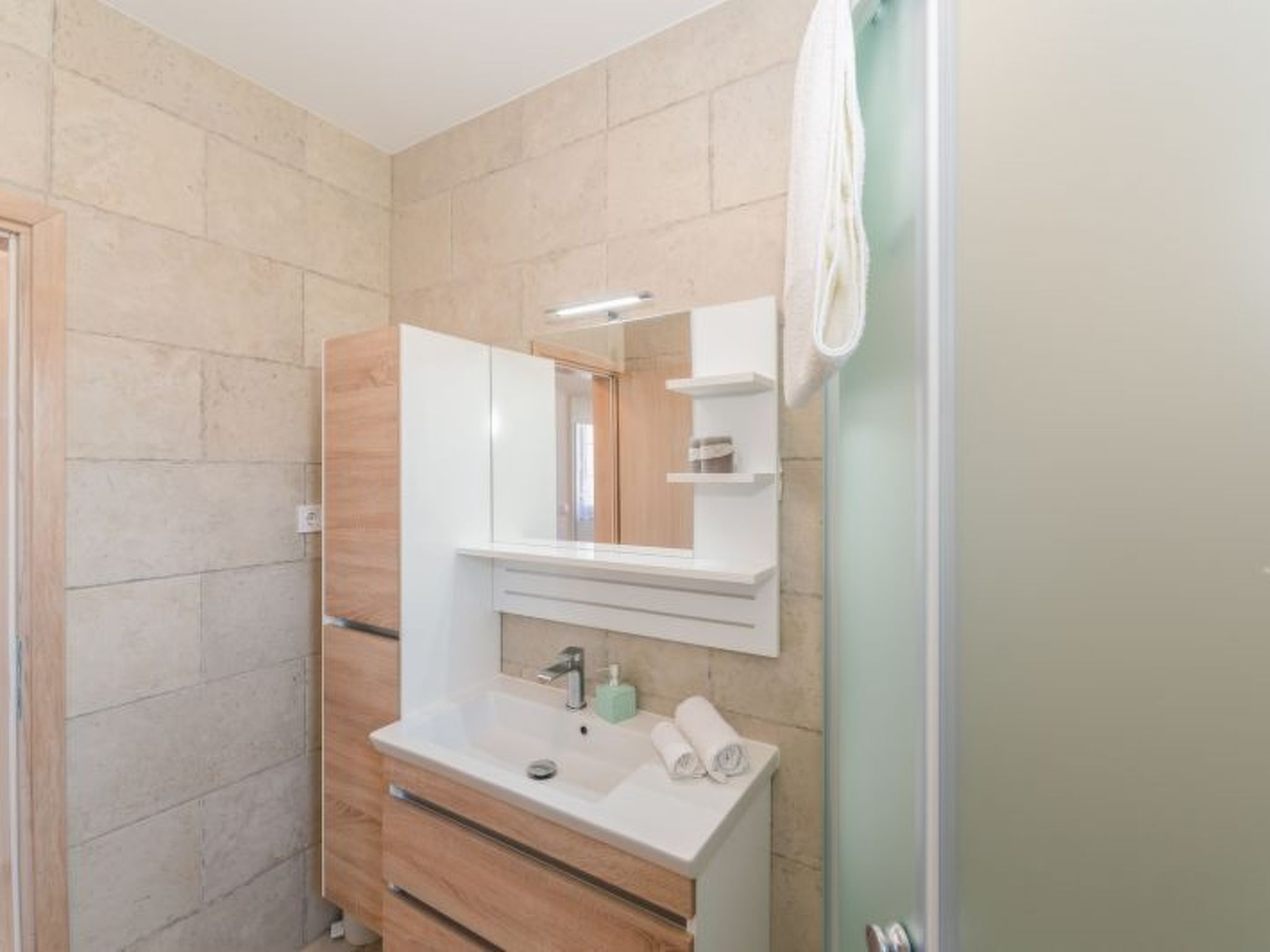 Villa mit beheiztem Pool, schöne Aussicht, Strandnähe-Image-tags.info