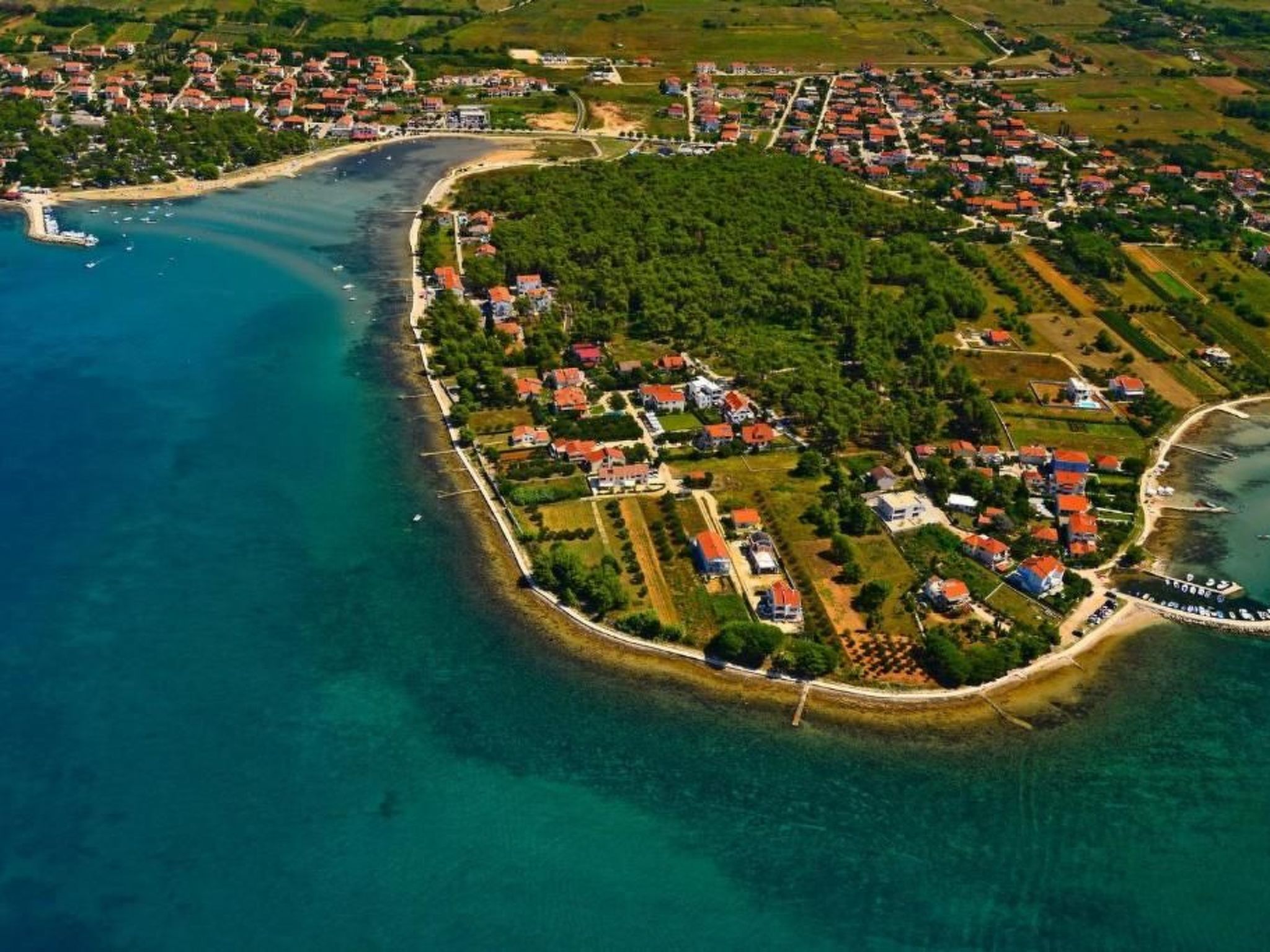 Neue Luxusvilla mit Schwimmbad, Sauna-Image-tags.info