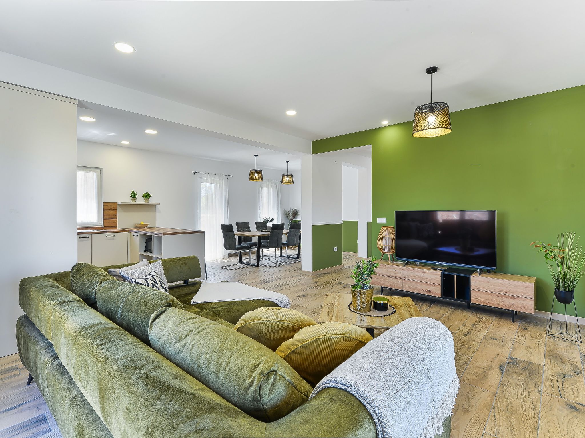 Neue Luxusvilla mit Schwimmbad, Sauna-Image-tags.info