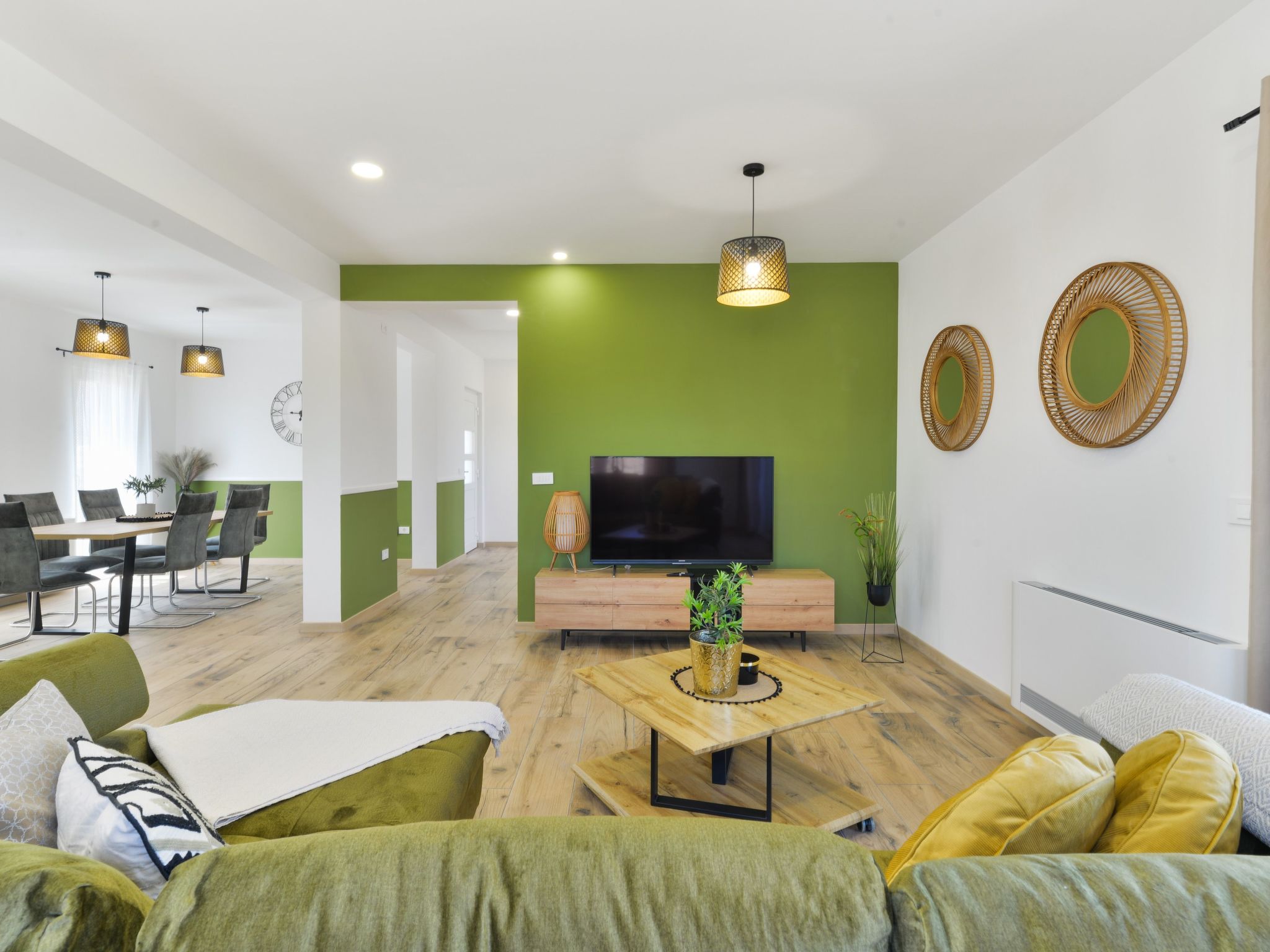 Neue Luxusvilla mit Schwimmbad, Sauna-Image-tags.info