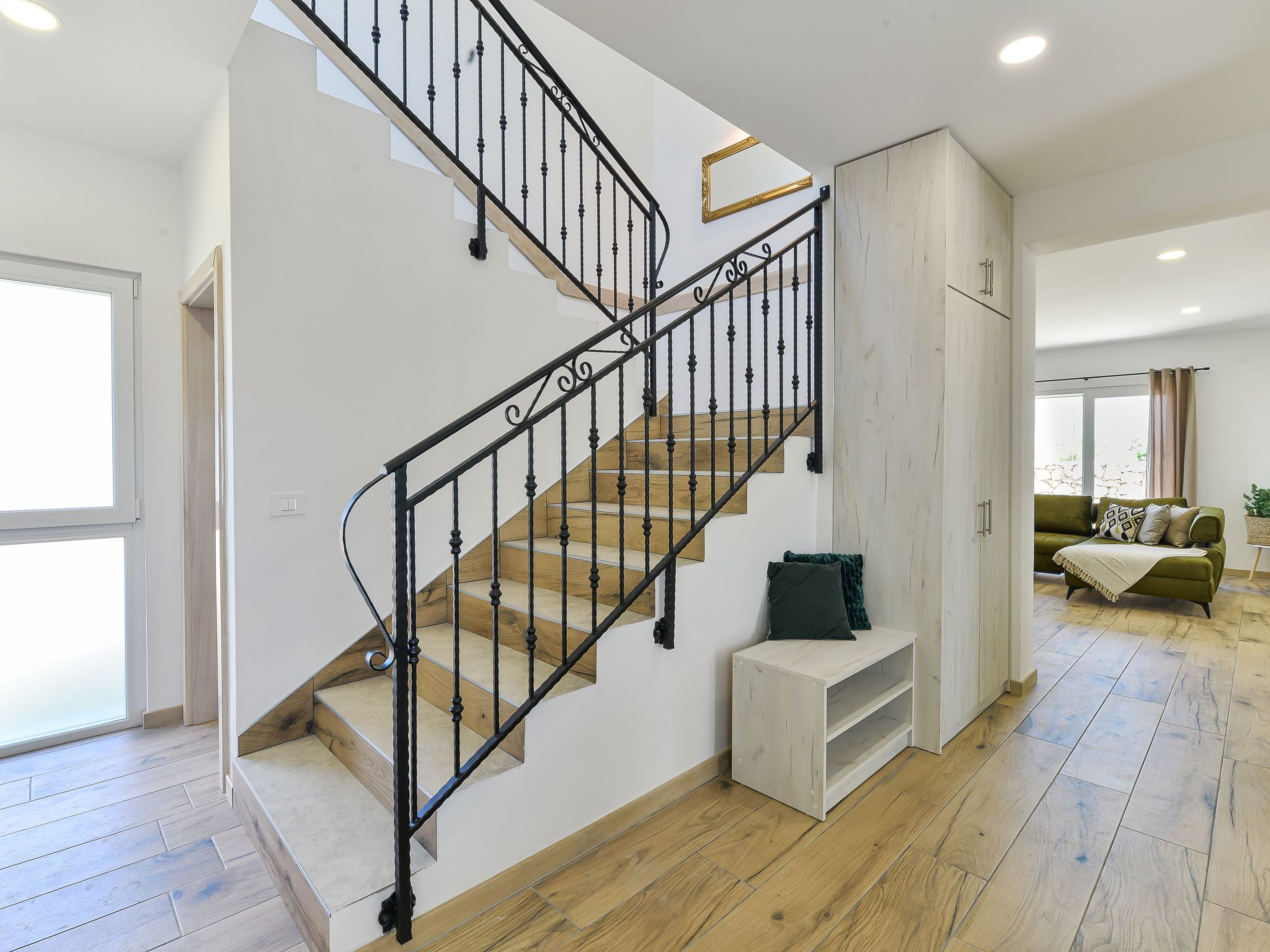 Neue Luxusvilla mit Schwimmbad, Sauna-Image-tags.info