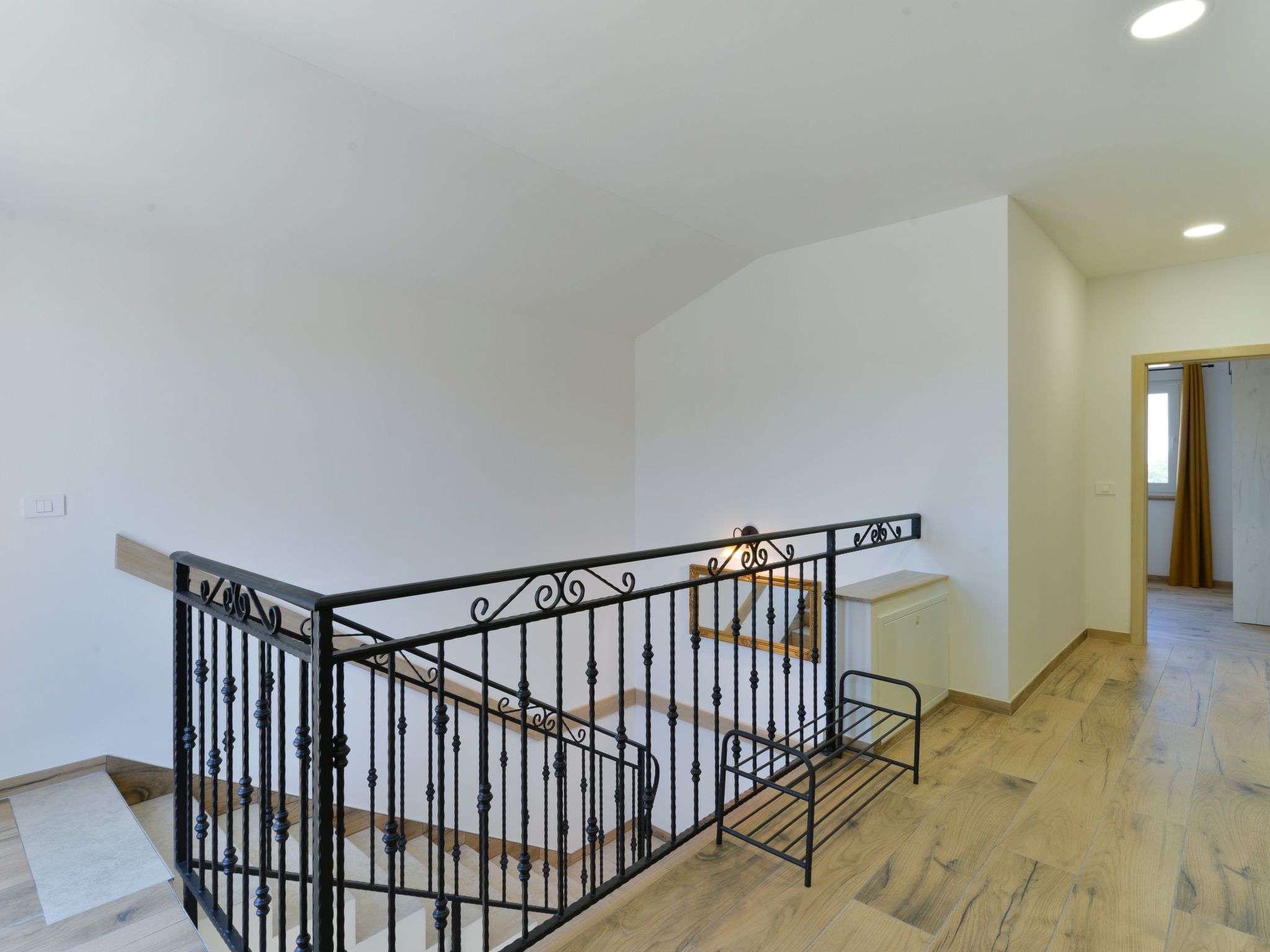 Neue Luxusvilla mit Schwimmbad, Sauna-Image-tags.info