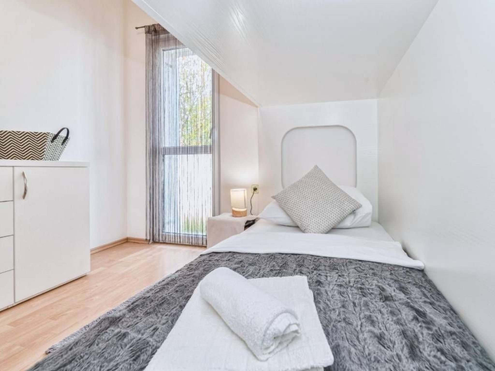 Strandhaus mit Pool in Meeresnähe-Image-tags.info