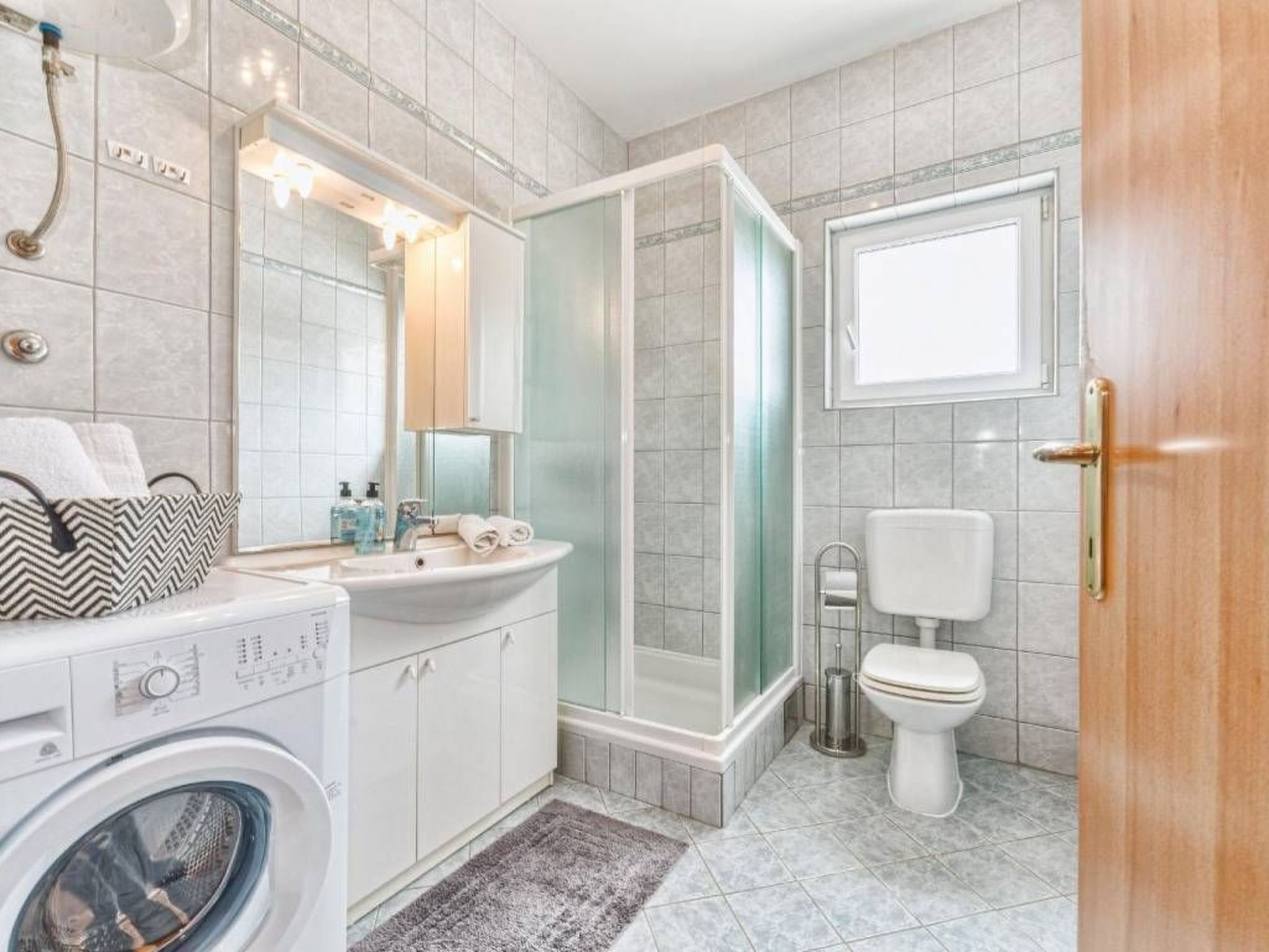 Strandhaus mit Pool in Meeresnähe-Image-tags.info