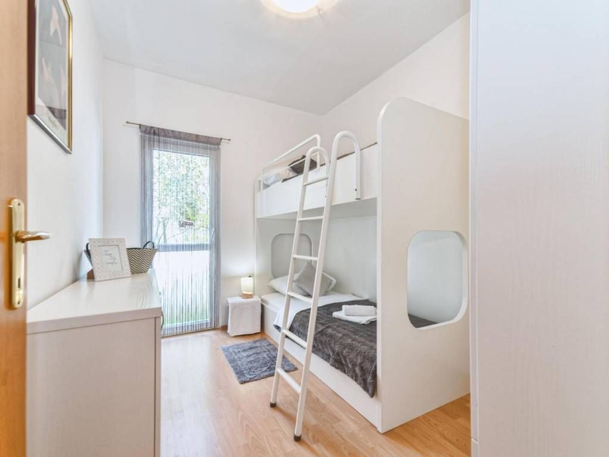 Strandhaus mit Pool in Meeresnähe-Image-tags.info