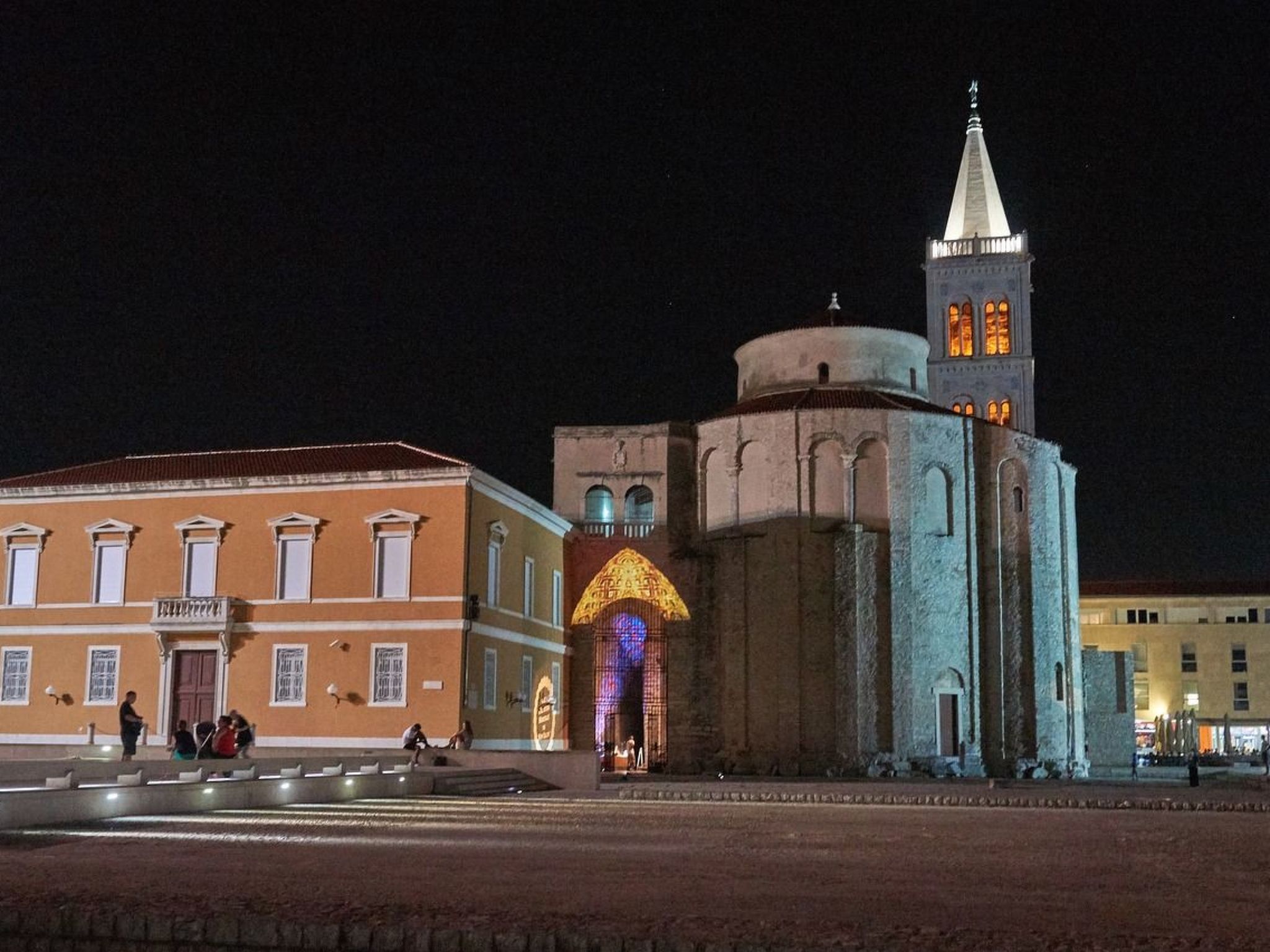 Strandhaus mit Pool in Meeresnähe-Image-tags.info