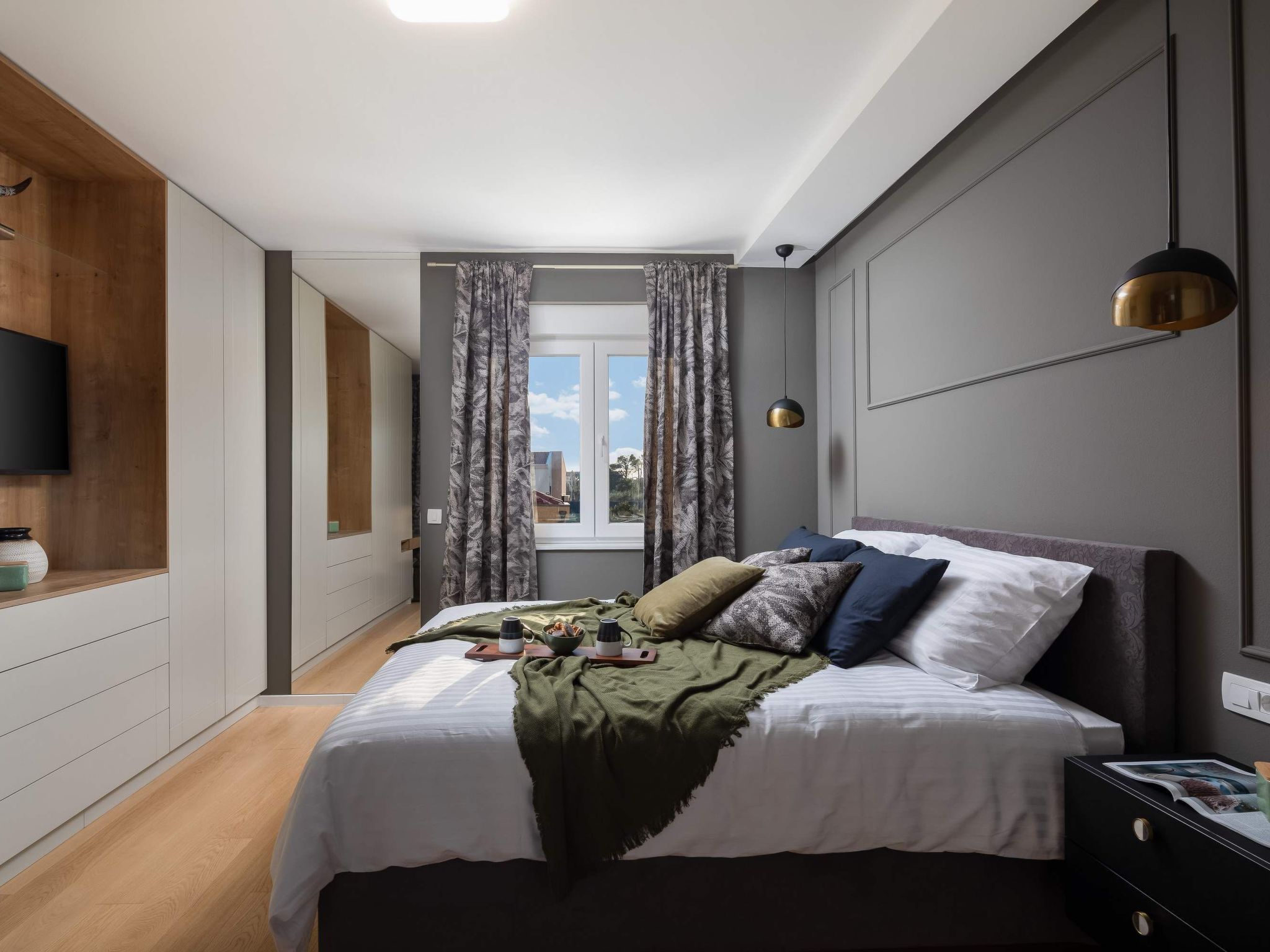 Villa in Strandnähe, Pool, Kinderspielplatz-Image-tags.info