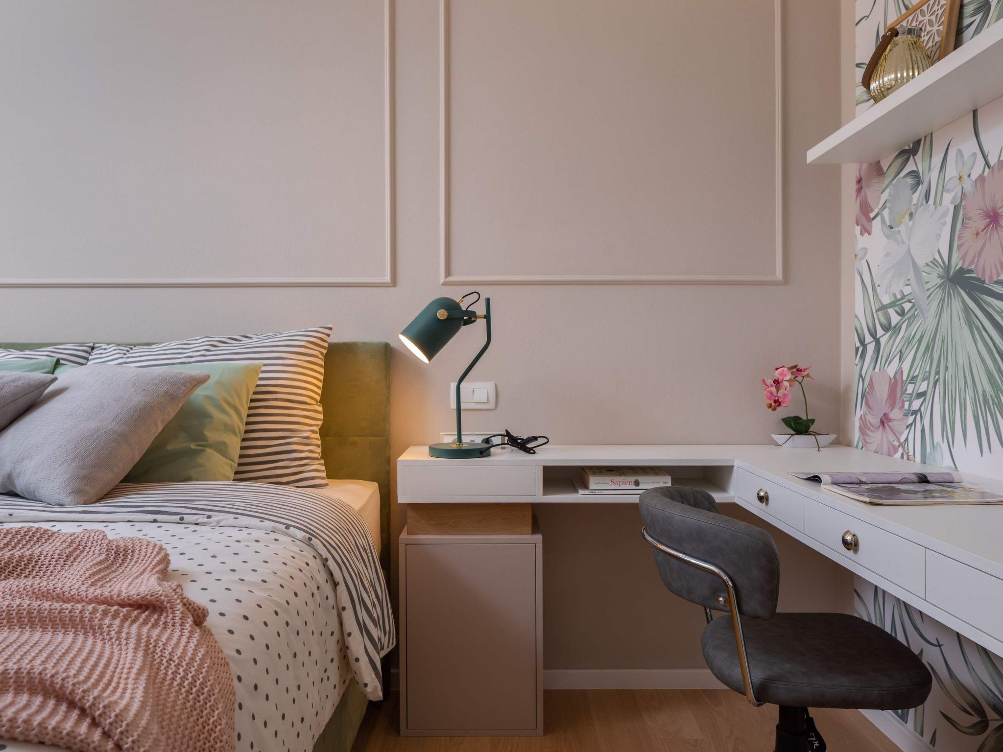 Villa in Strandnähe, Pool, Kinderspielplatz-Image-tags.info