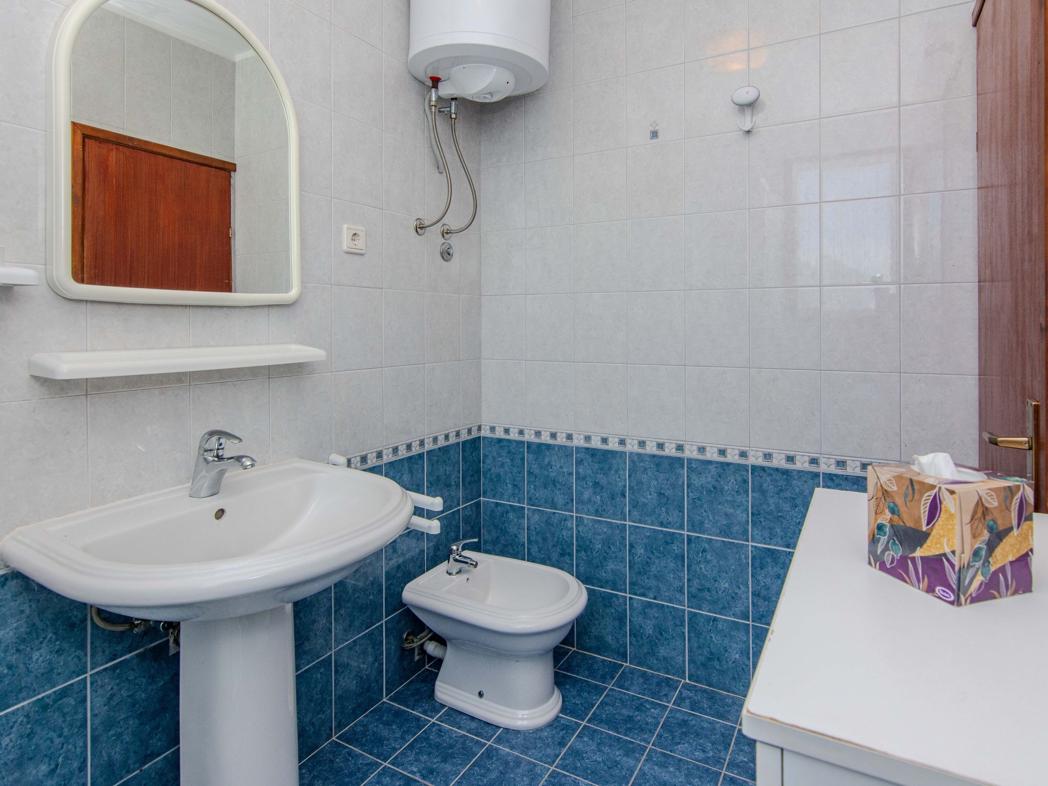 Apartment Kurta 1-Image-tags.info