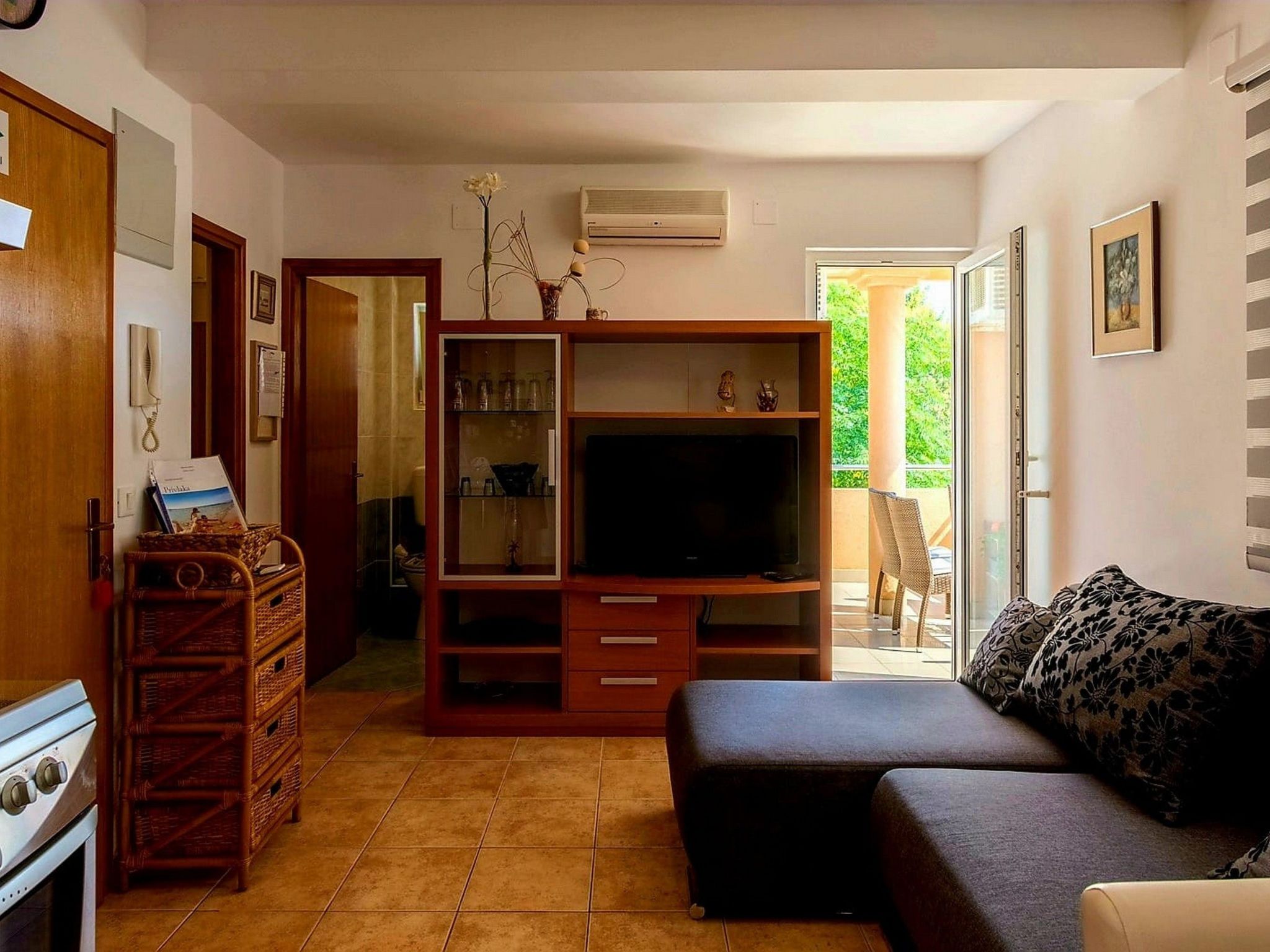 Apartment Koprivnjak 1-Image-tags.info