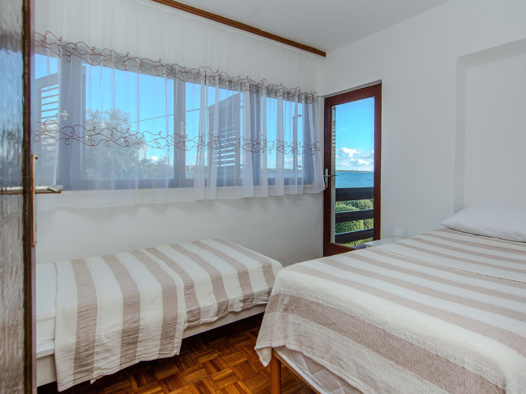 Apartment Kurta 2-Image-tags.info