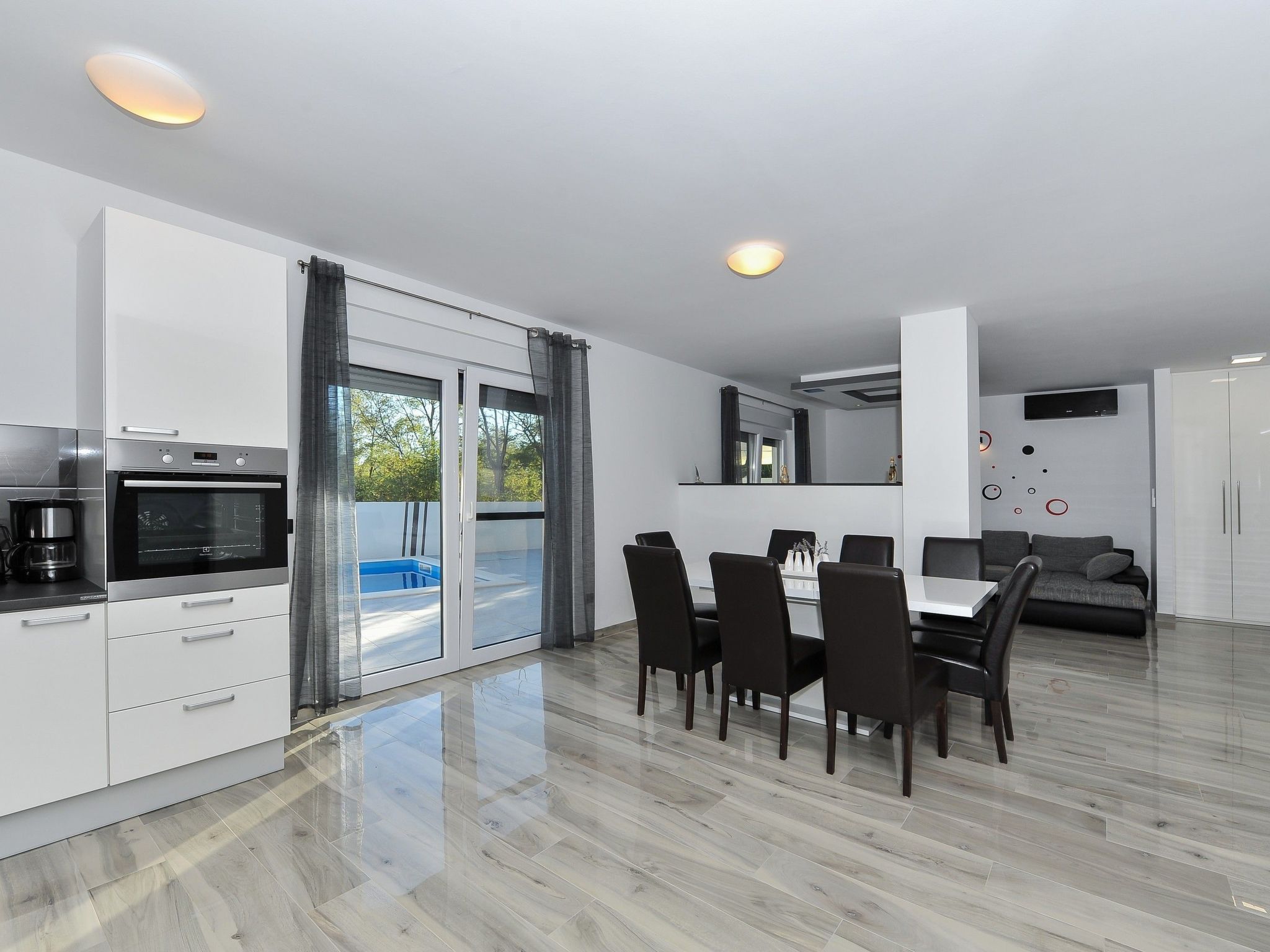 Villa Ledinko-Image-tags.info