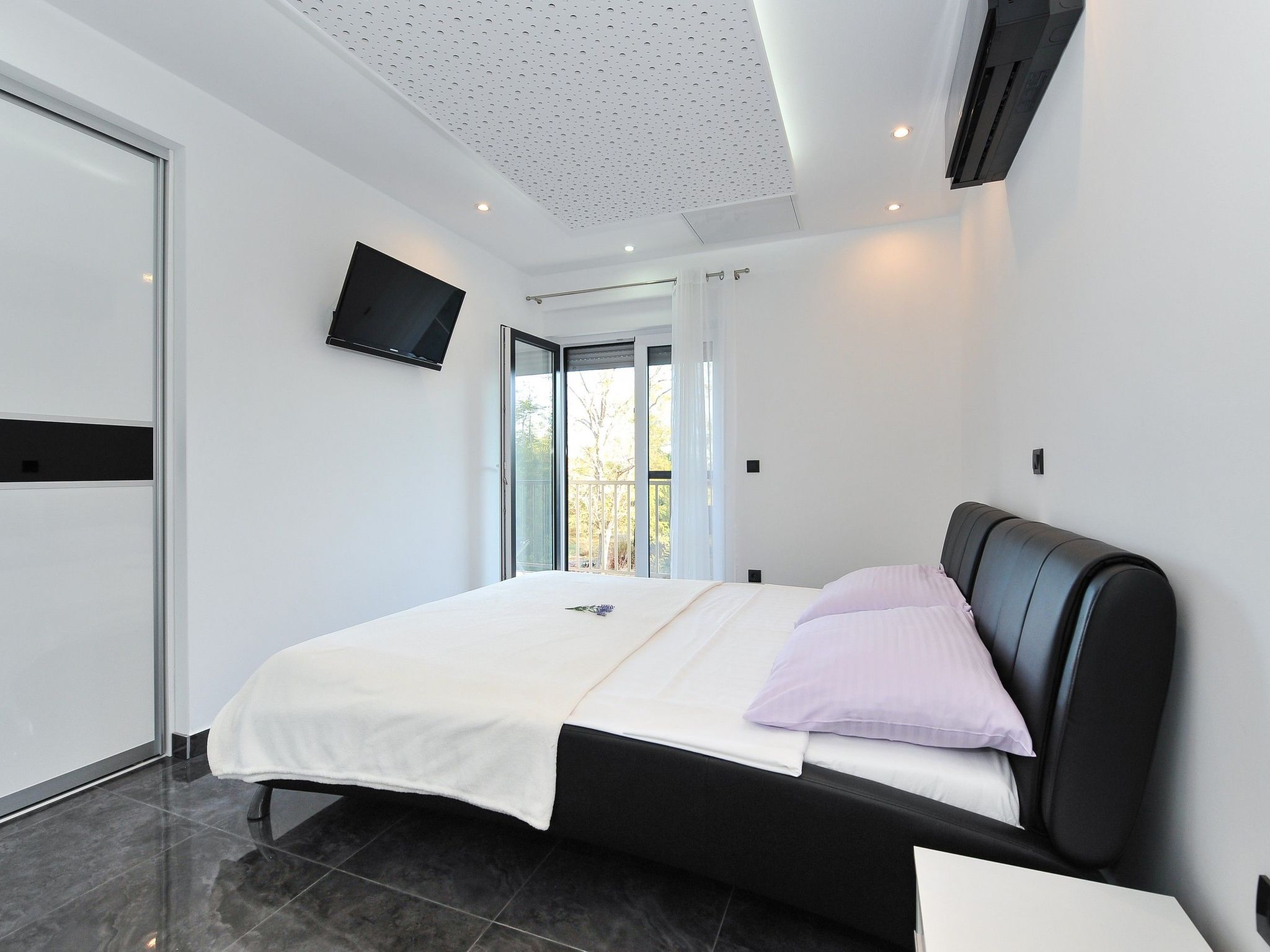 Villa Ledinko-Image-tags.info