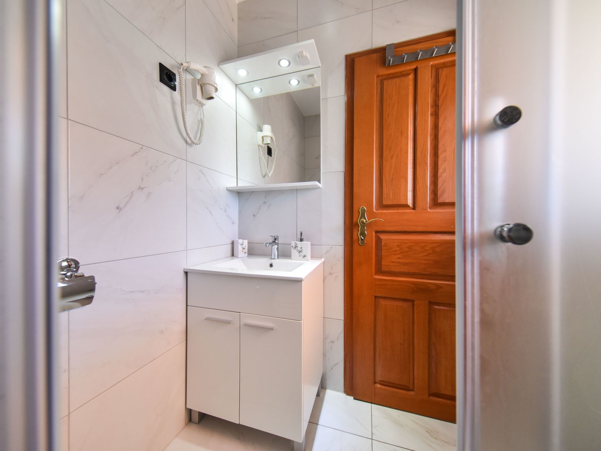 Apartment Ledinko 3-Image-tags.info