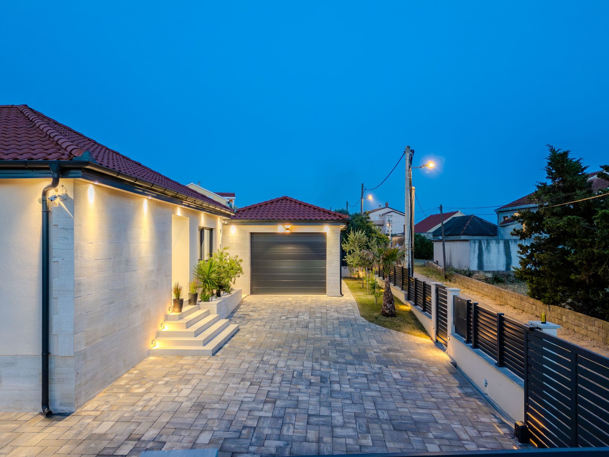 Villa Ballat-Image-tags.info