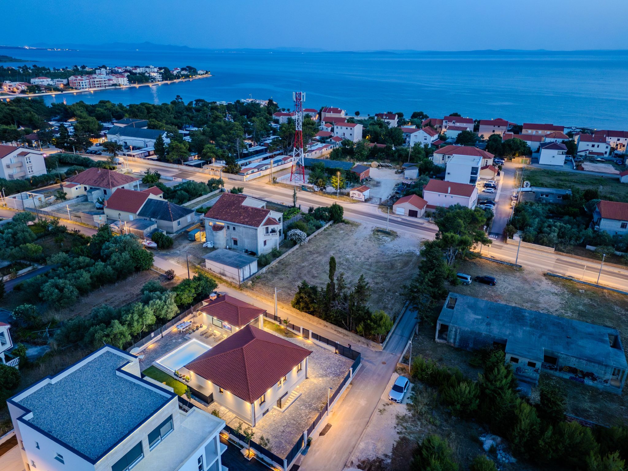 Villa Ballat-Image-tags.info