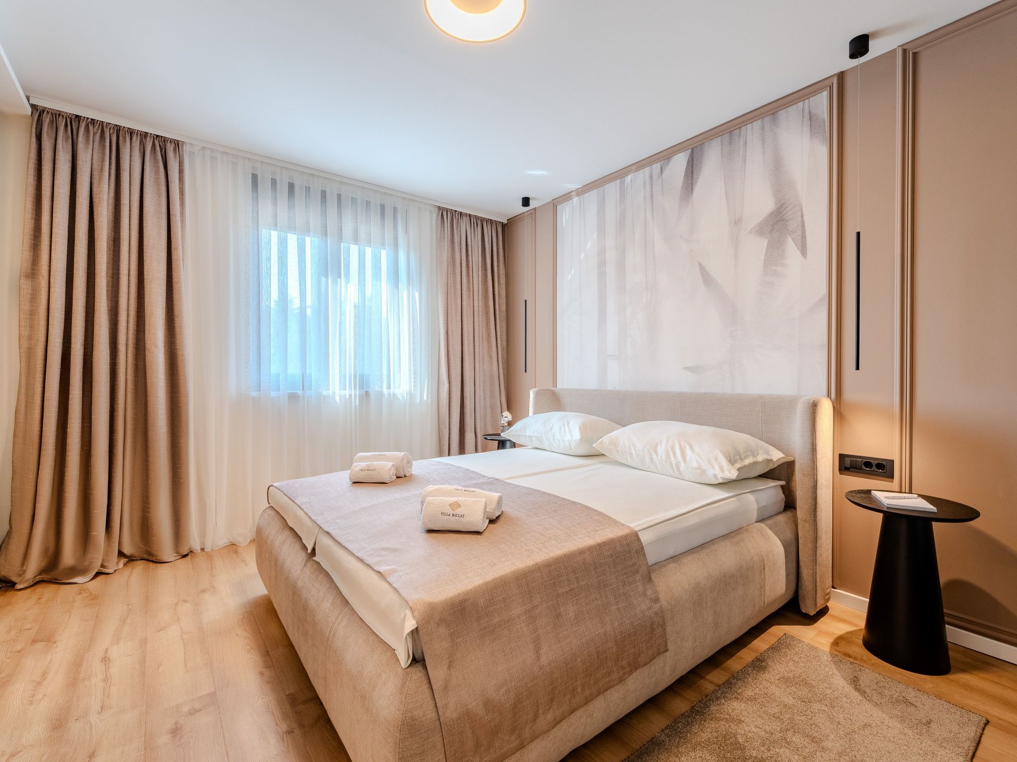 Villa Ballat-Image-tags.info