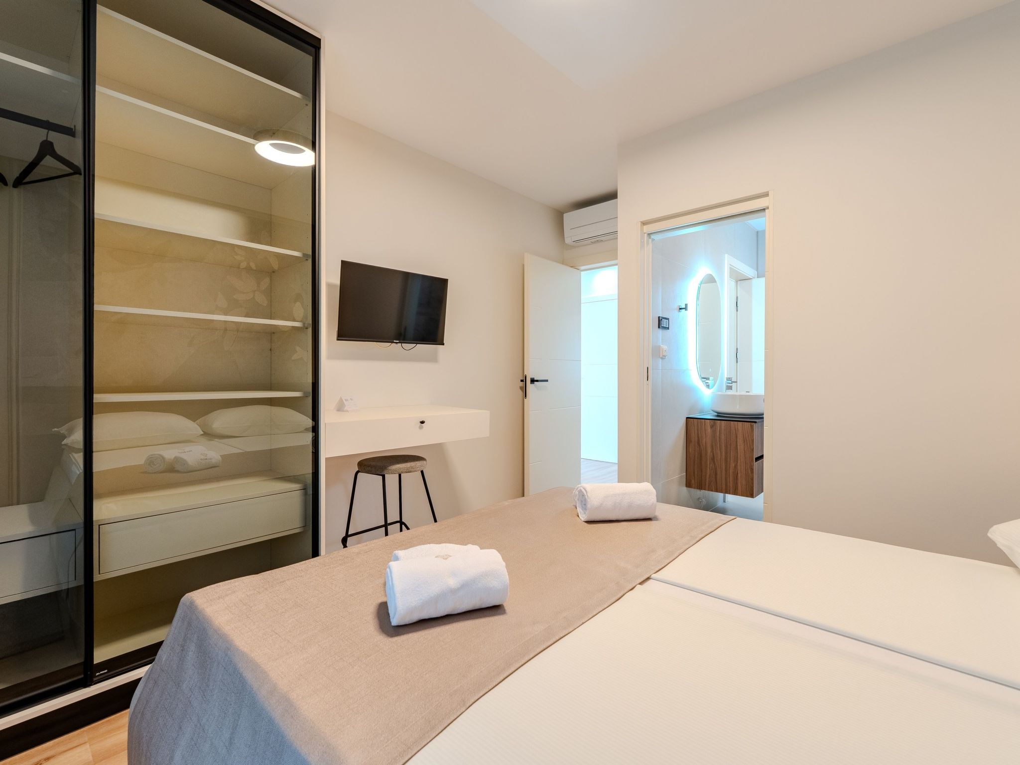 Villa Ballat-Image-tags.info