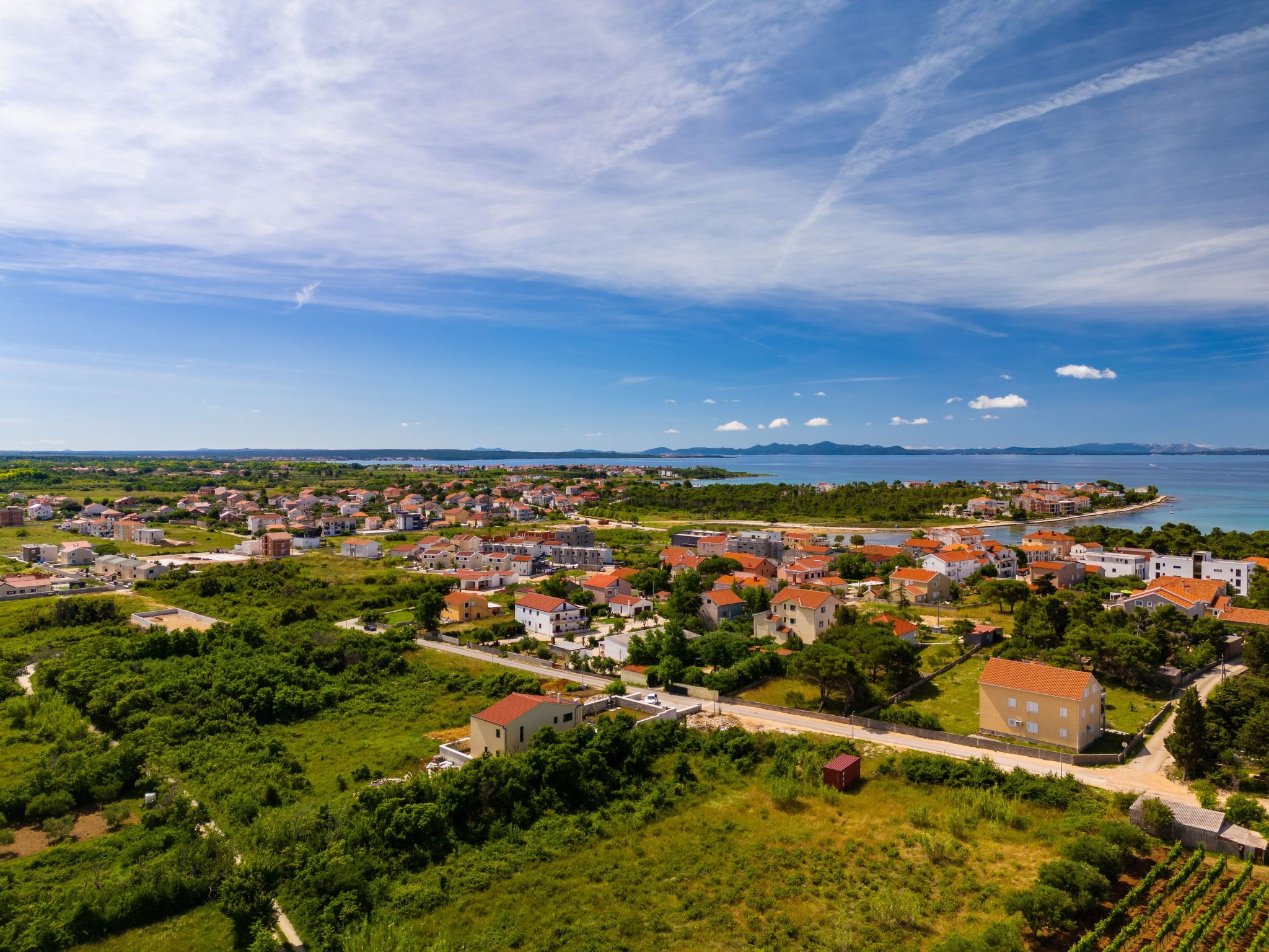 Neue Luxusvilla mit Pool - Agentur TA Leut-Draußen