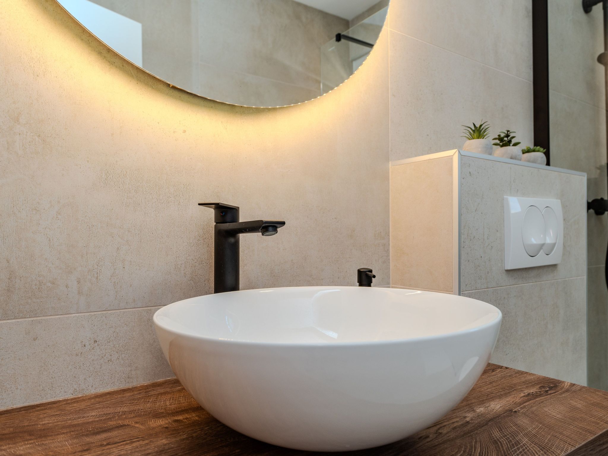 Neue Luxusvilla mit Pool - Agentur TA Leut-Image-tags.info