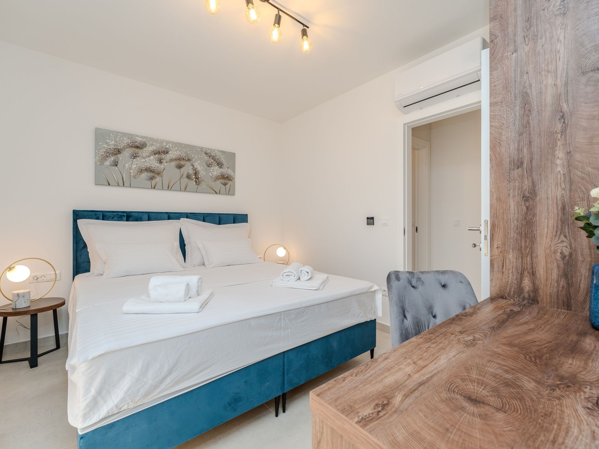 Neue Luxusvilla mit Pool - Agentur TA Leut-Drinnen