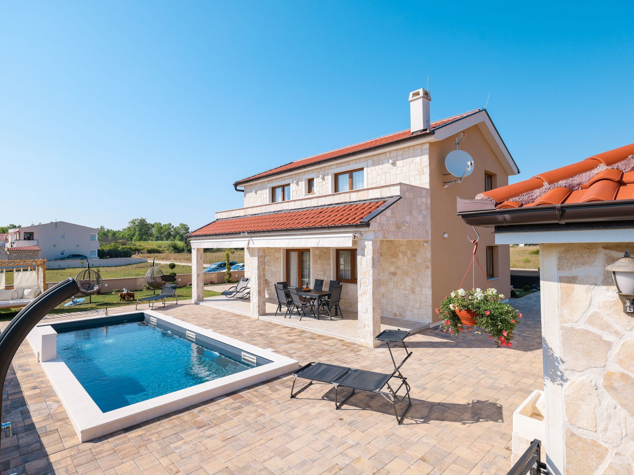 Ferienhaus mit umzäuntem Garten in Privlaka (Kroatien) und 1 Hund erlaubt