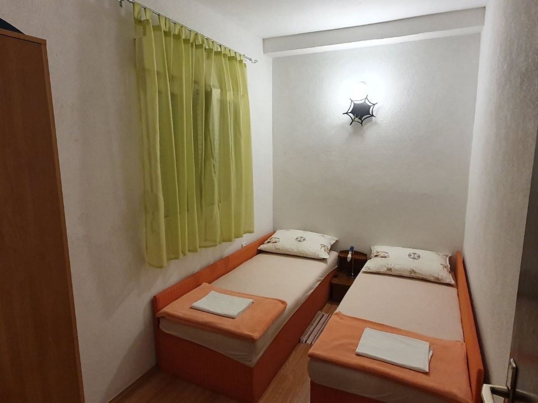 Wohnung Natali in der Nähe des Sandstrandes - Agentur TA Leut — Bedroom (1 of 5)