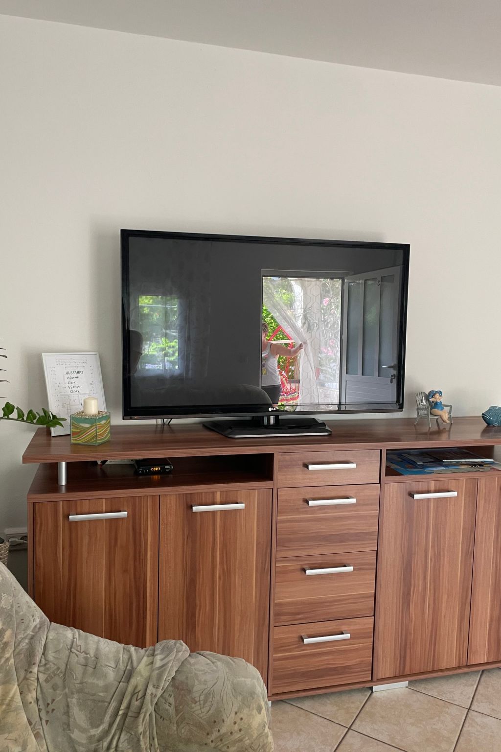 Wohnungen Nada in Sabunike - von TA Leut Agency — Living Room (5 of 17)