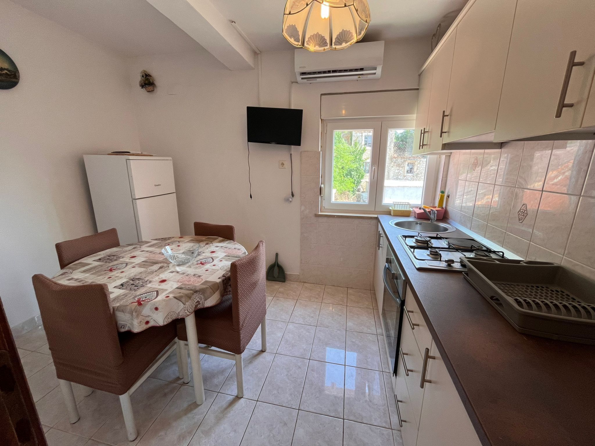 Julieta 01 - Agentur TA Leut — Kitchen / Dining Room (4 of 13)