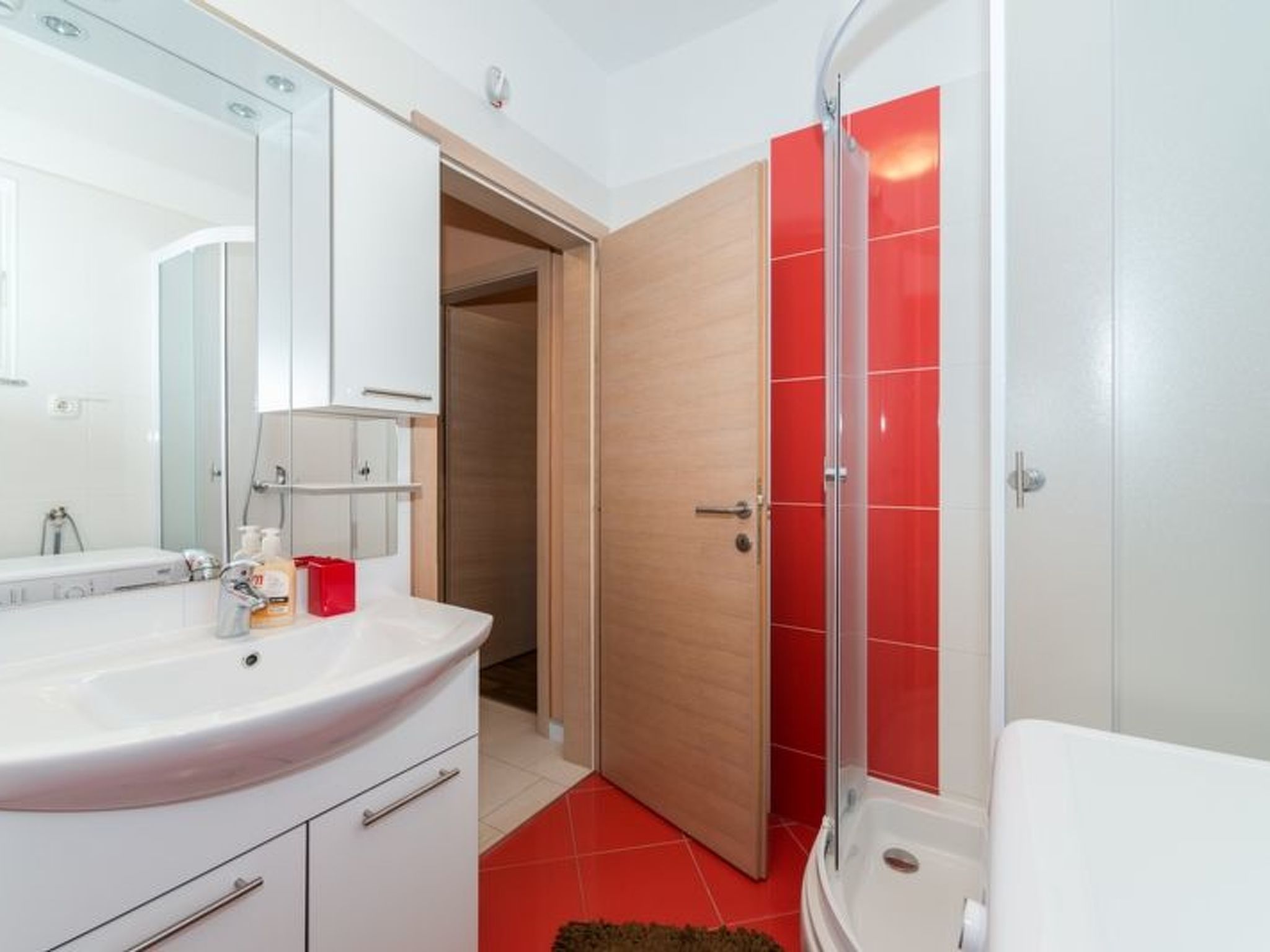 "Maestral 02" direkt am Strand-Drinnen