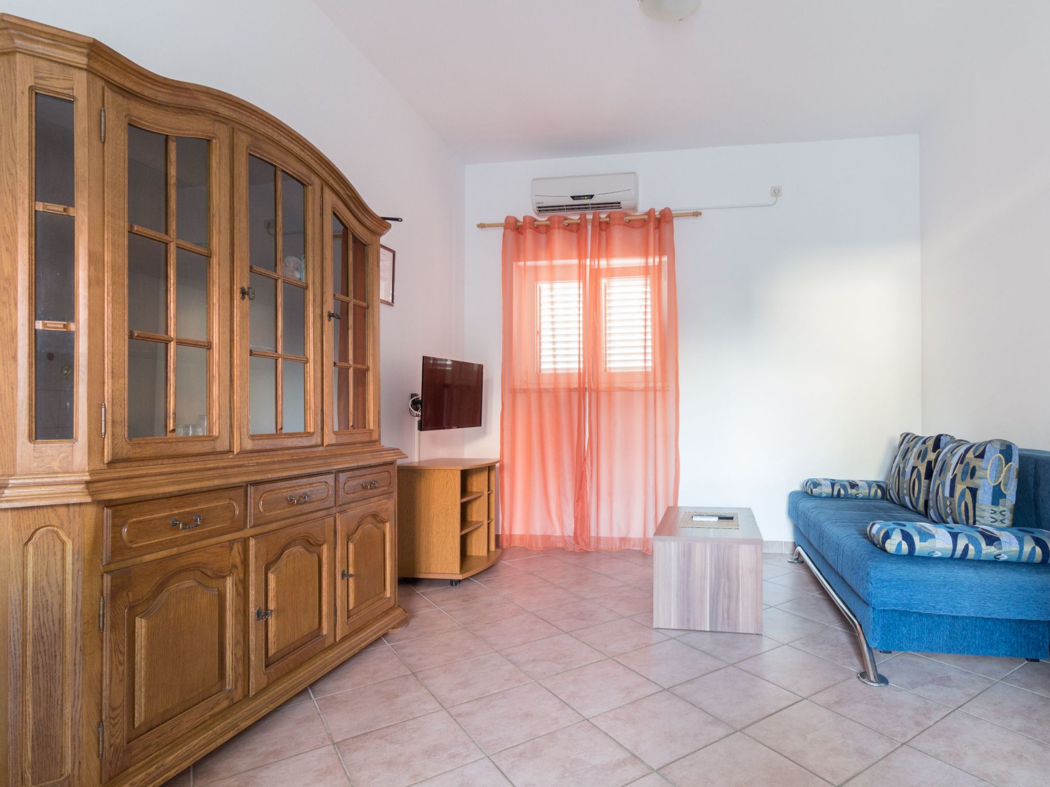 Wohnanlage Sunset Sabunike - TA Leut Agency — Living Room (4 of 17)