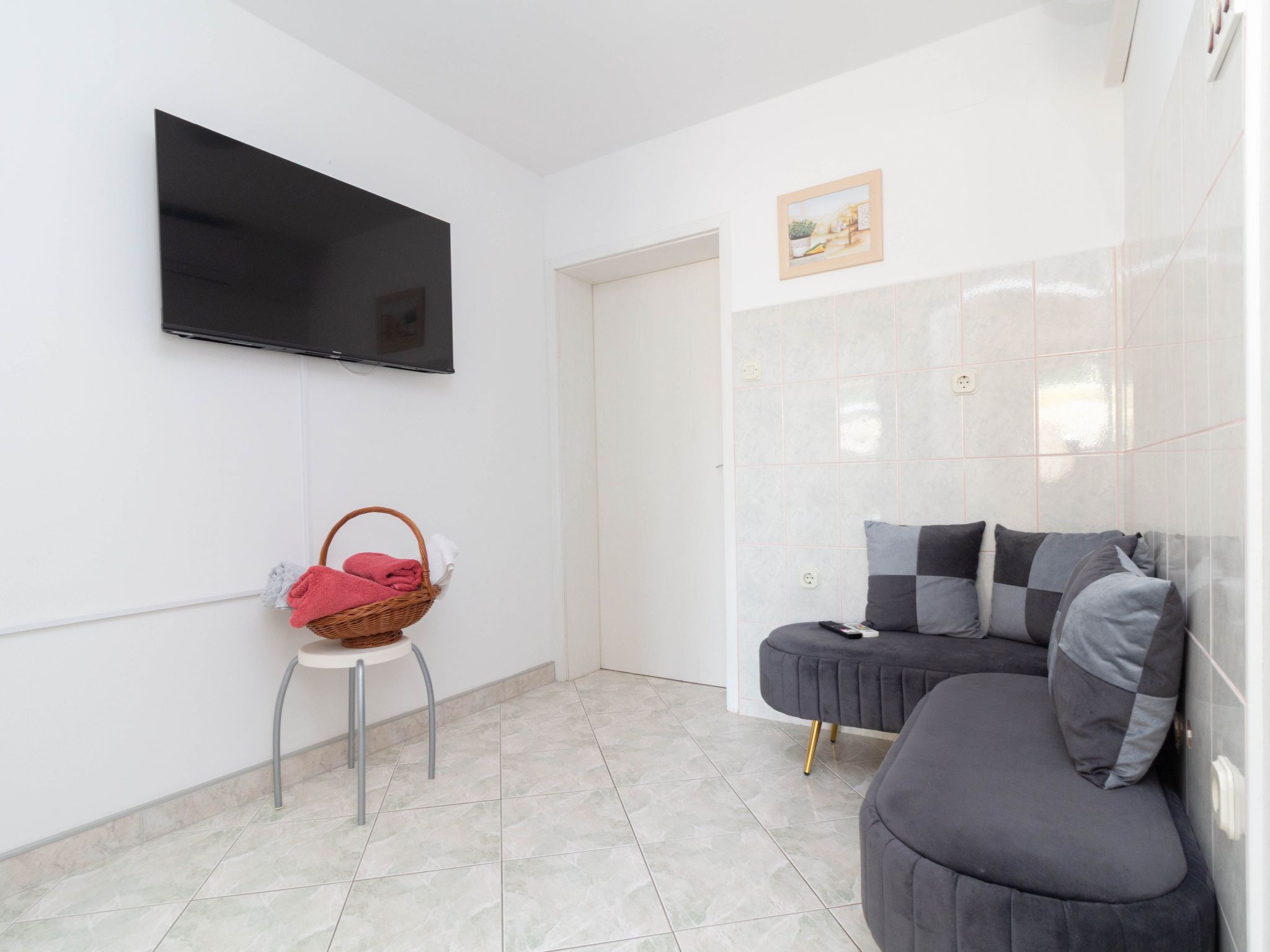 Wohnung Libertas Sabunike - von TA Leut Agency — Living Room (5 of 18)