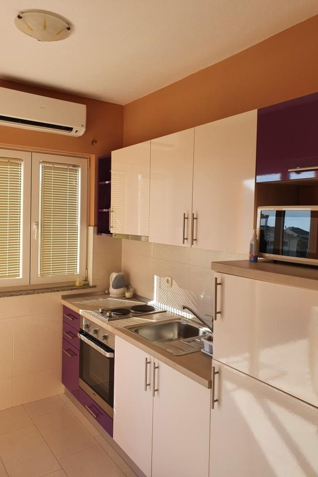 Wohnung "Maestral 03" direkt am Strand-Drinnen