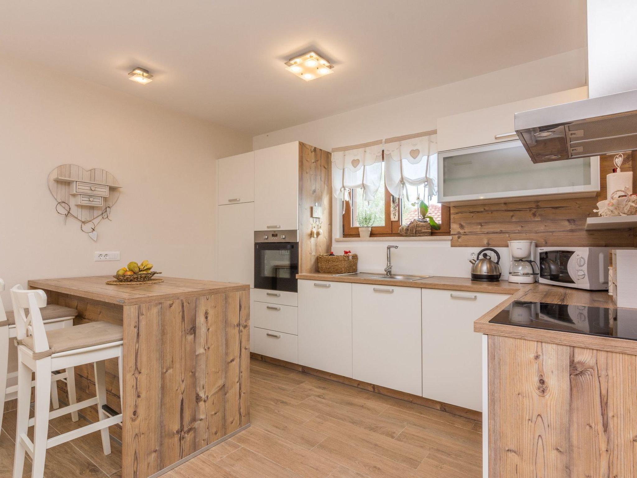 Villa Mia mit beheiztem Pool -von TA Leut Agency-Image-tags.info