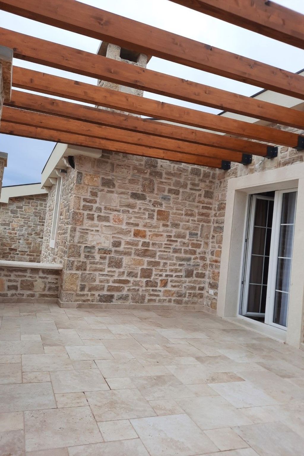 Zimmer "Graues Zimmer" mit privatem Balkon - Buiten