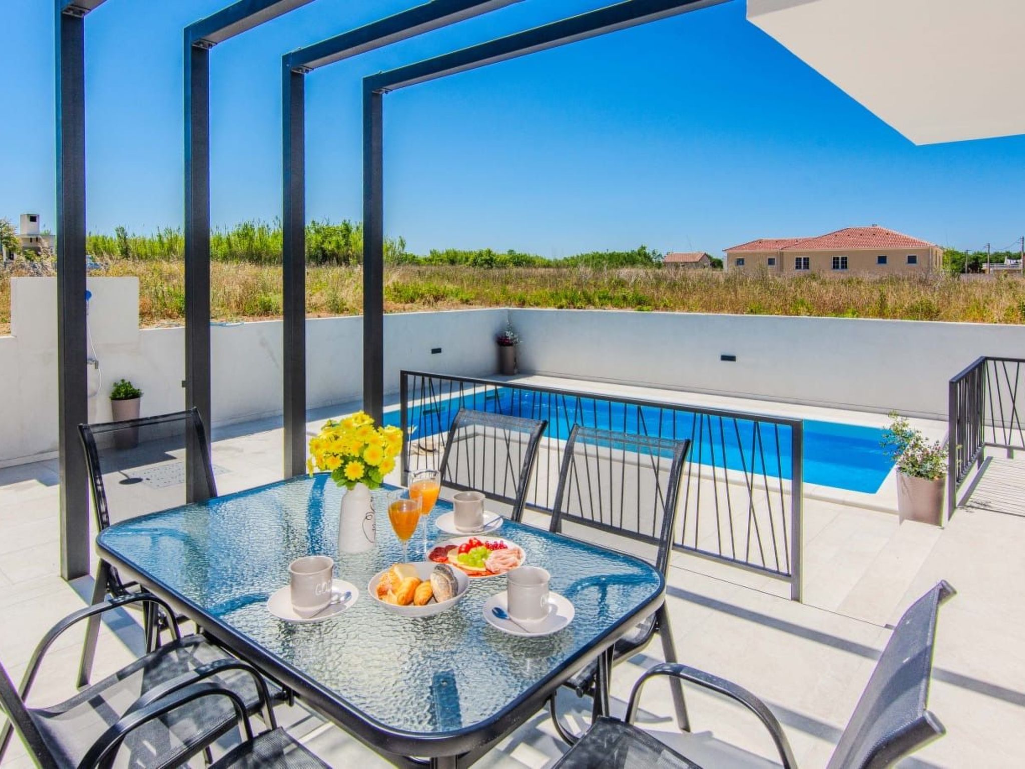 Neues modernes Poolhaus in Privlaka-Draußen