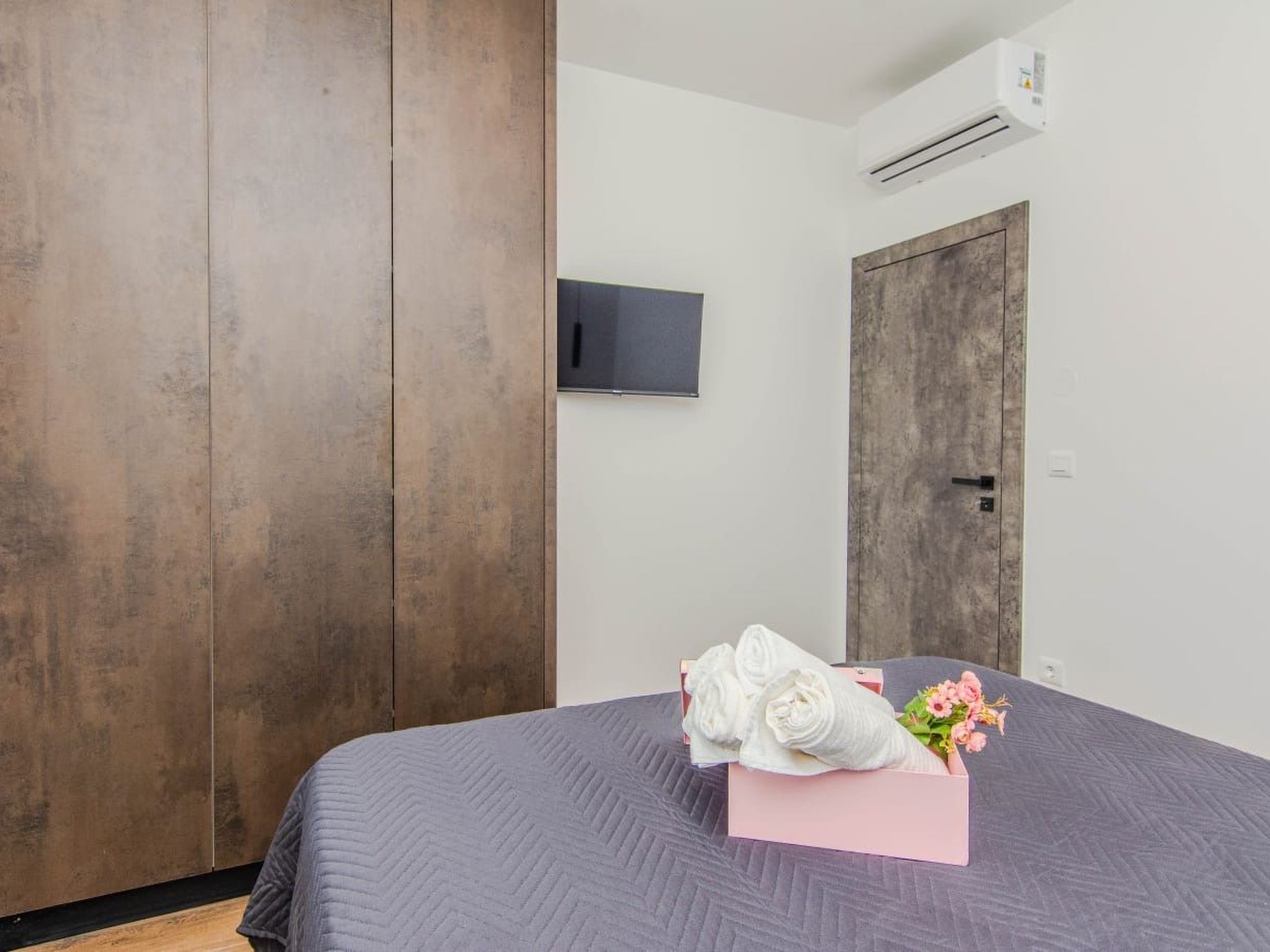 Neues modernes Poolhaus in Privlaka-Image-tags.info