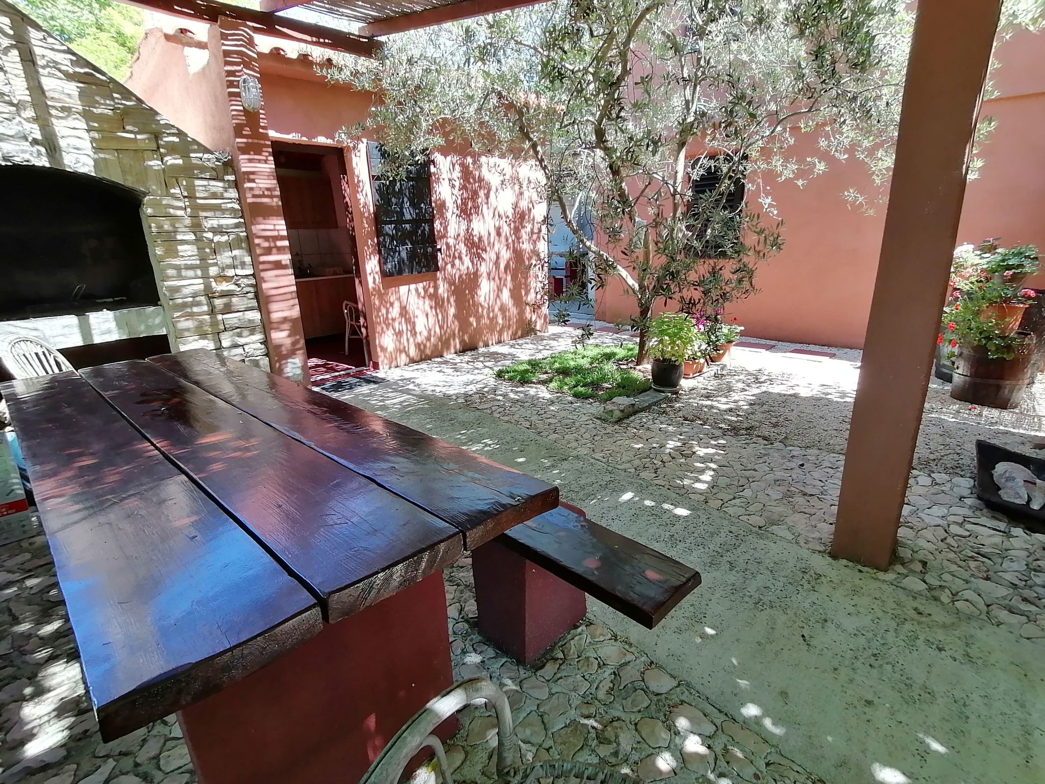 4-Schlafzimmer-Wohnung mit privatem Pool-Binnen