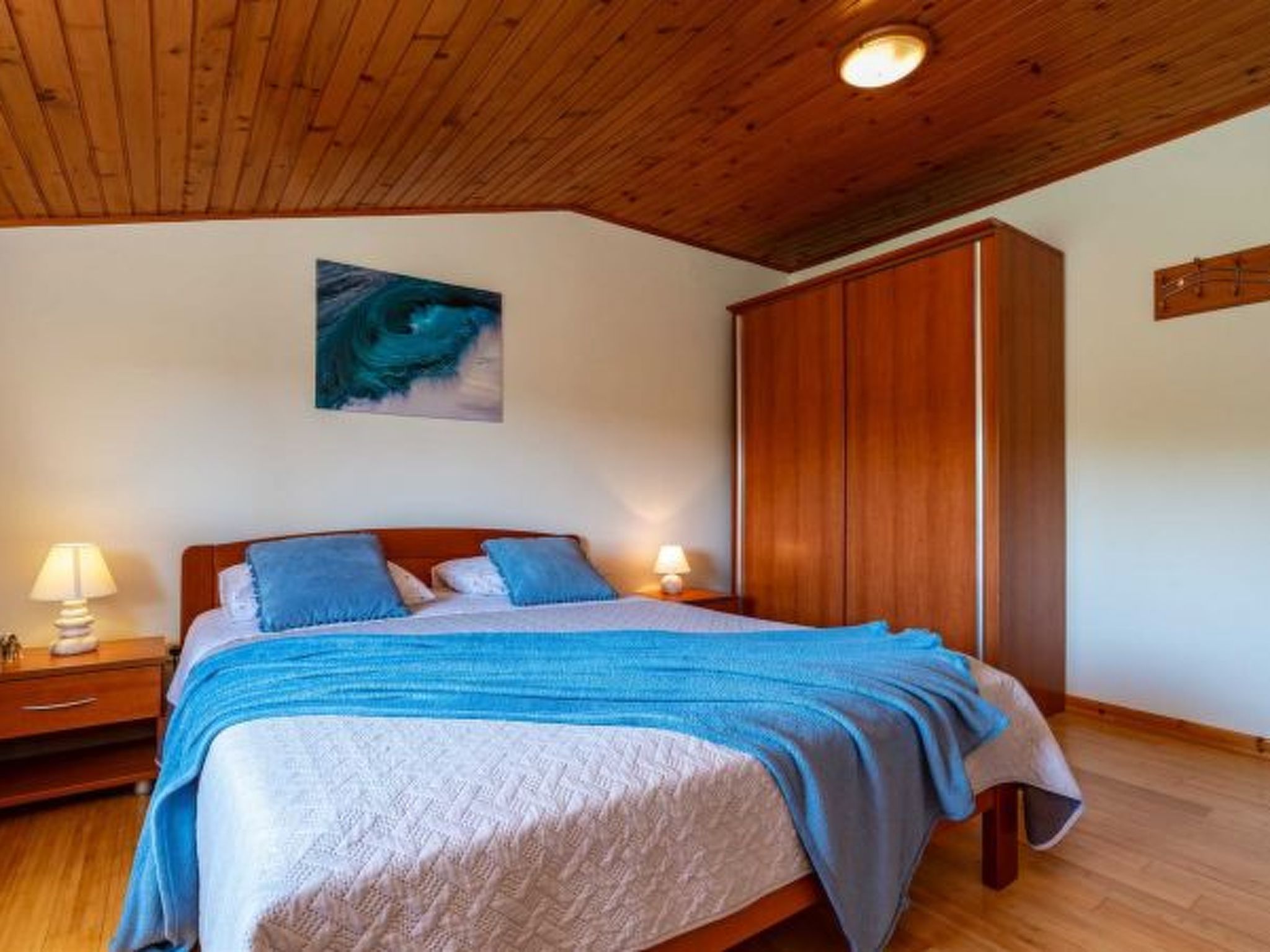 Apartment house Simoni with pool - Image-tags.info