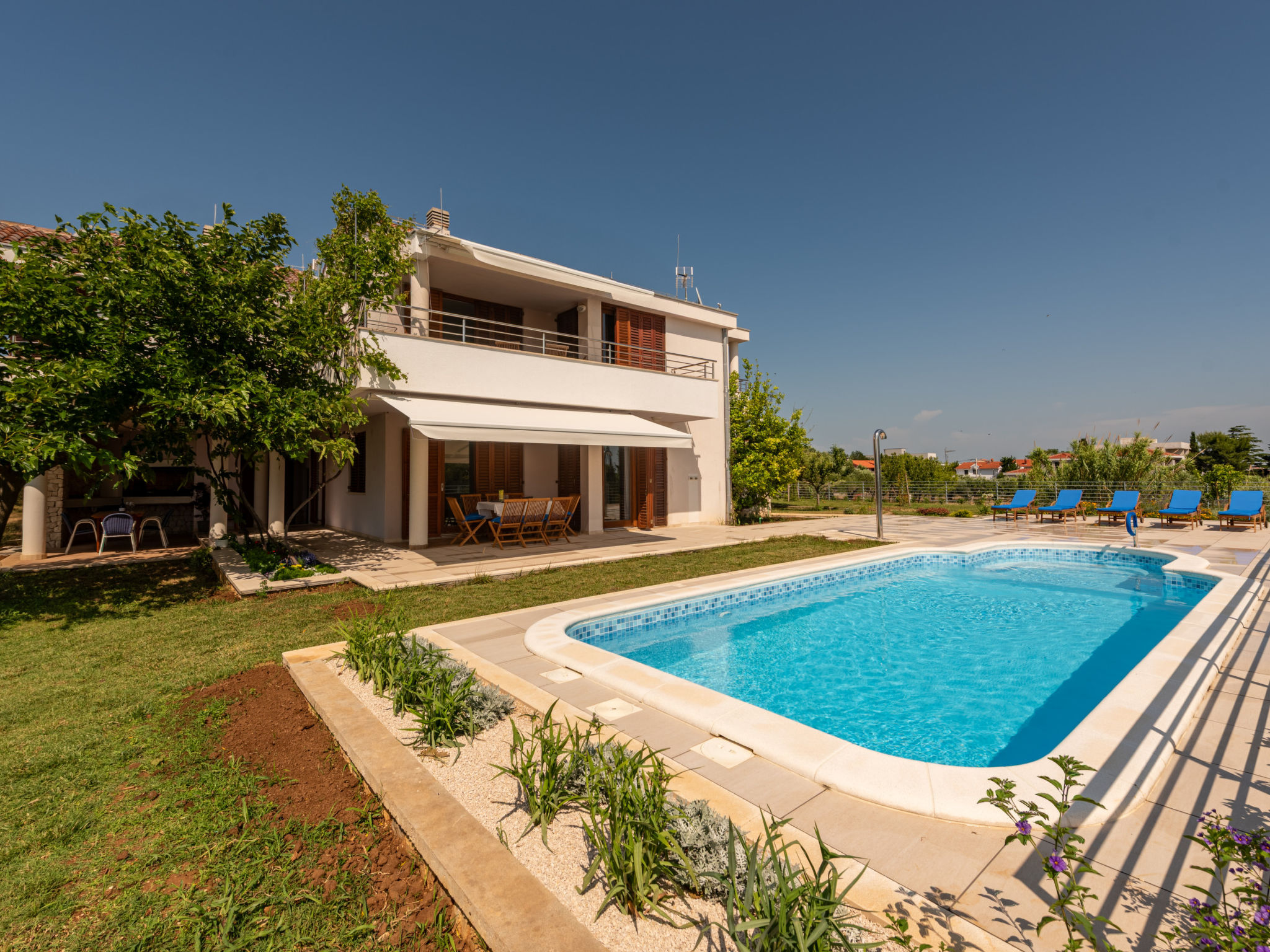 Olivar house with heated pool by the beach