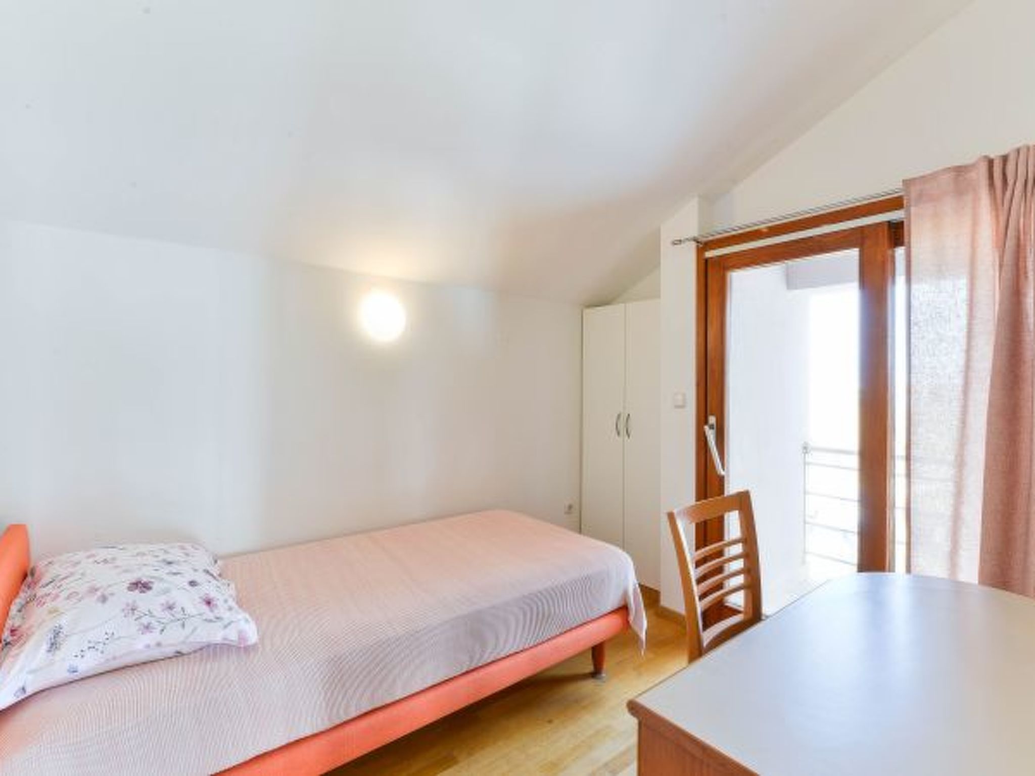 Olivar house with heated pool by the beach