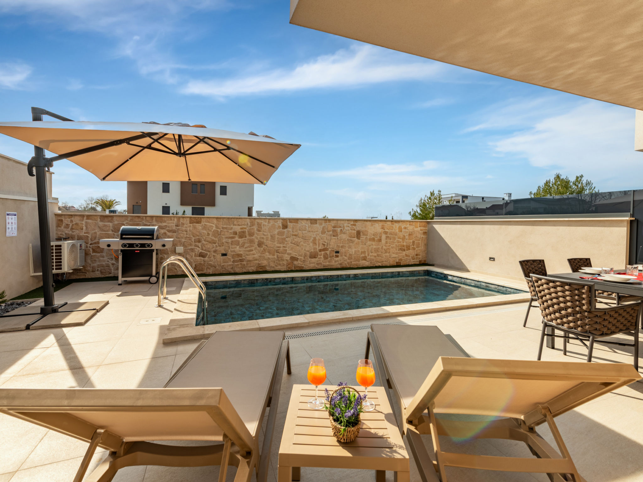 Seaview Villa Sal with pool, jacuzzi and sauna - Binnen
